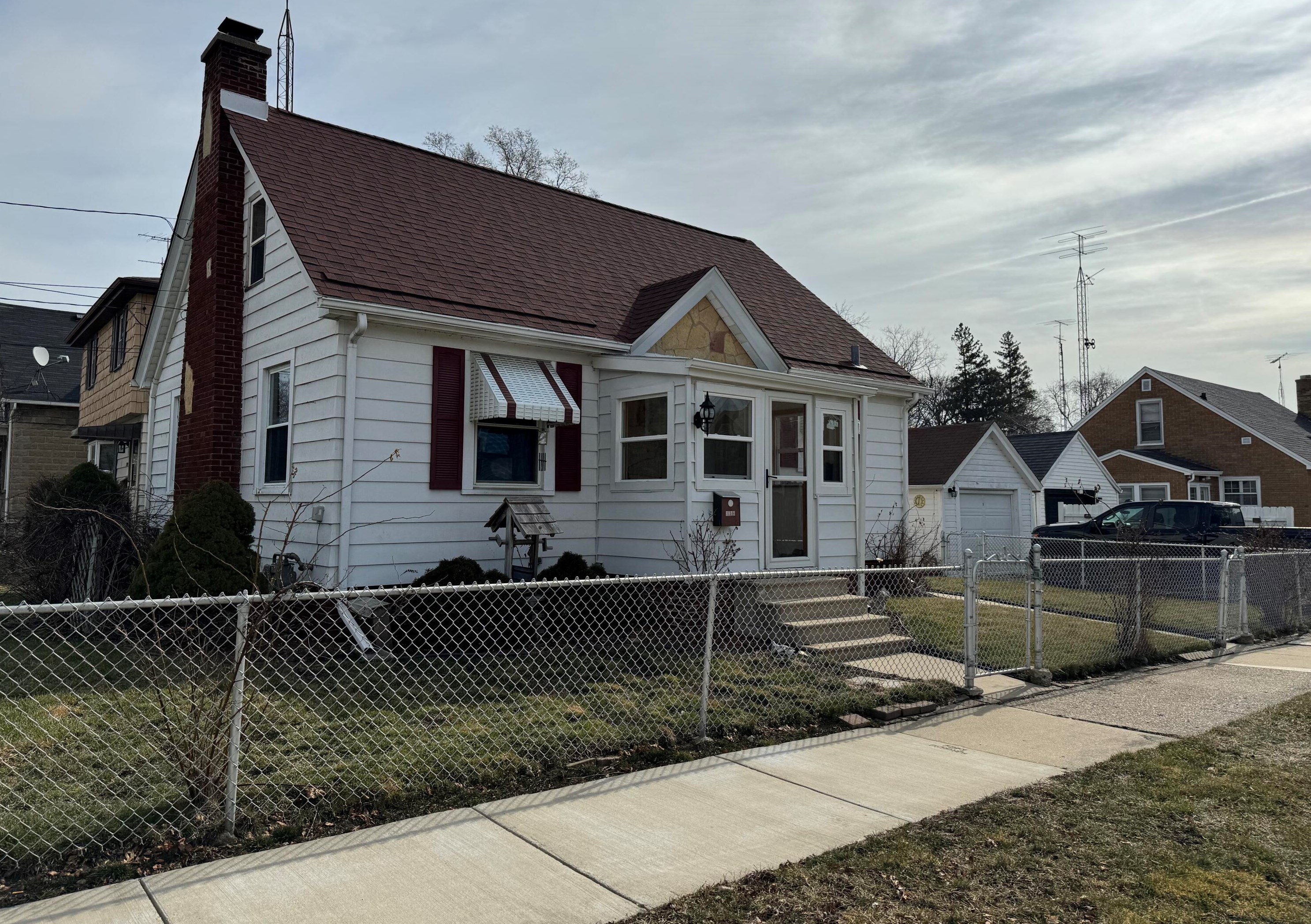 6033 38th Ave, Kenosha, WI 53142