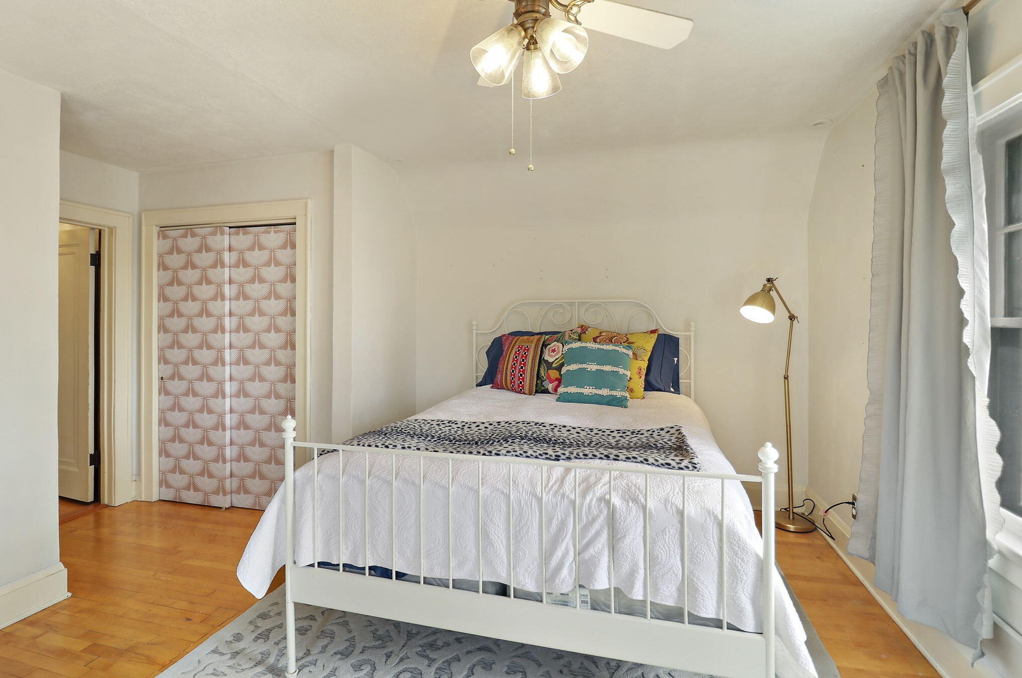 6309 Mckinley Ave, Milwaukee WI 53213-2951 exterior