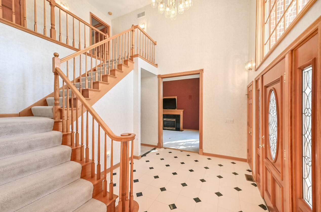 870 Auburn Ct, Brookfield, WI 53045