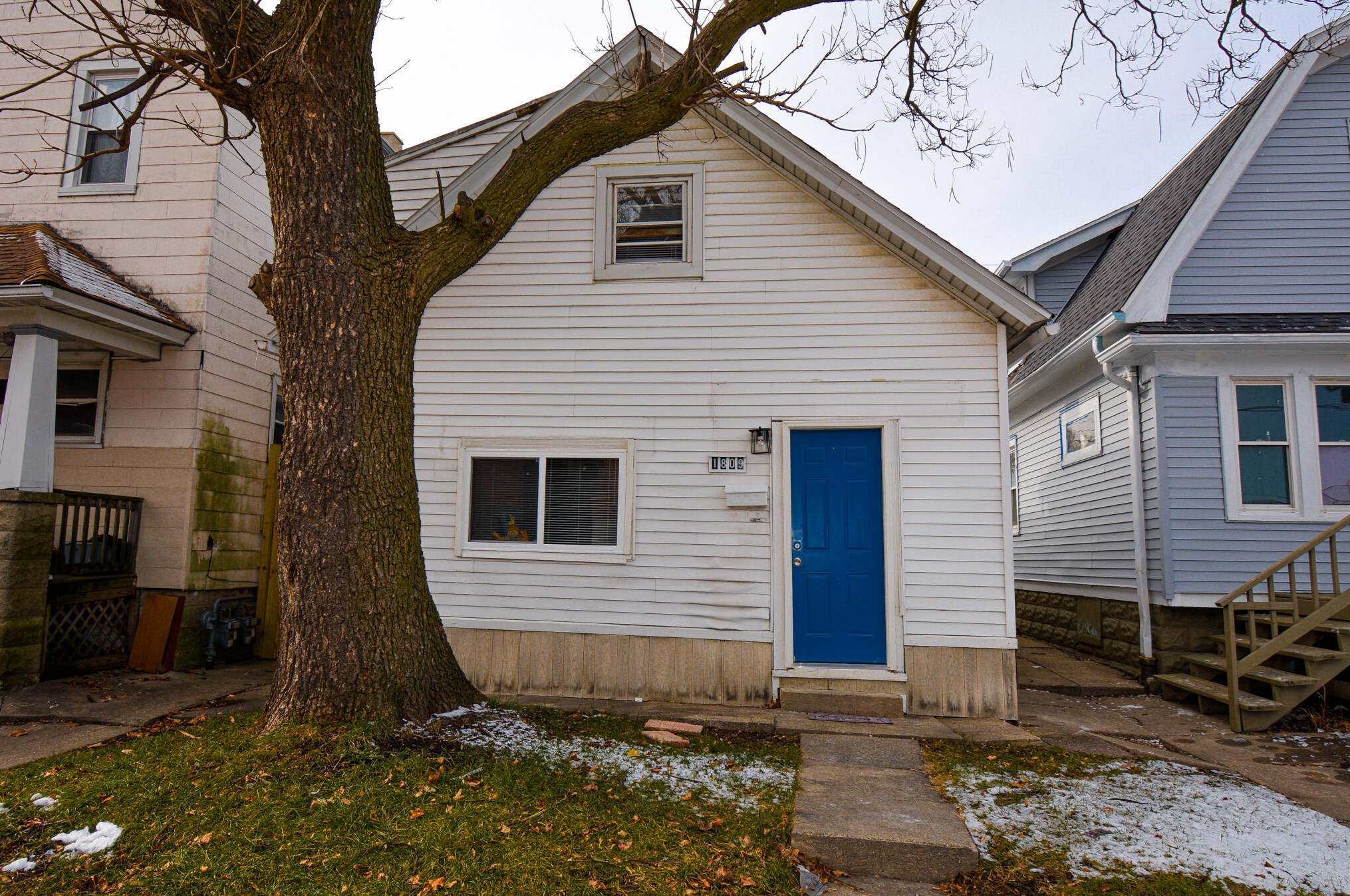 1809 15th Pl, Milwaukee, WI 53204-3218