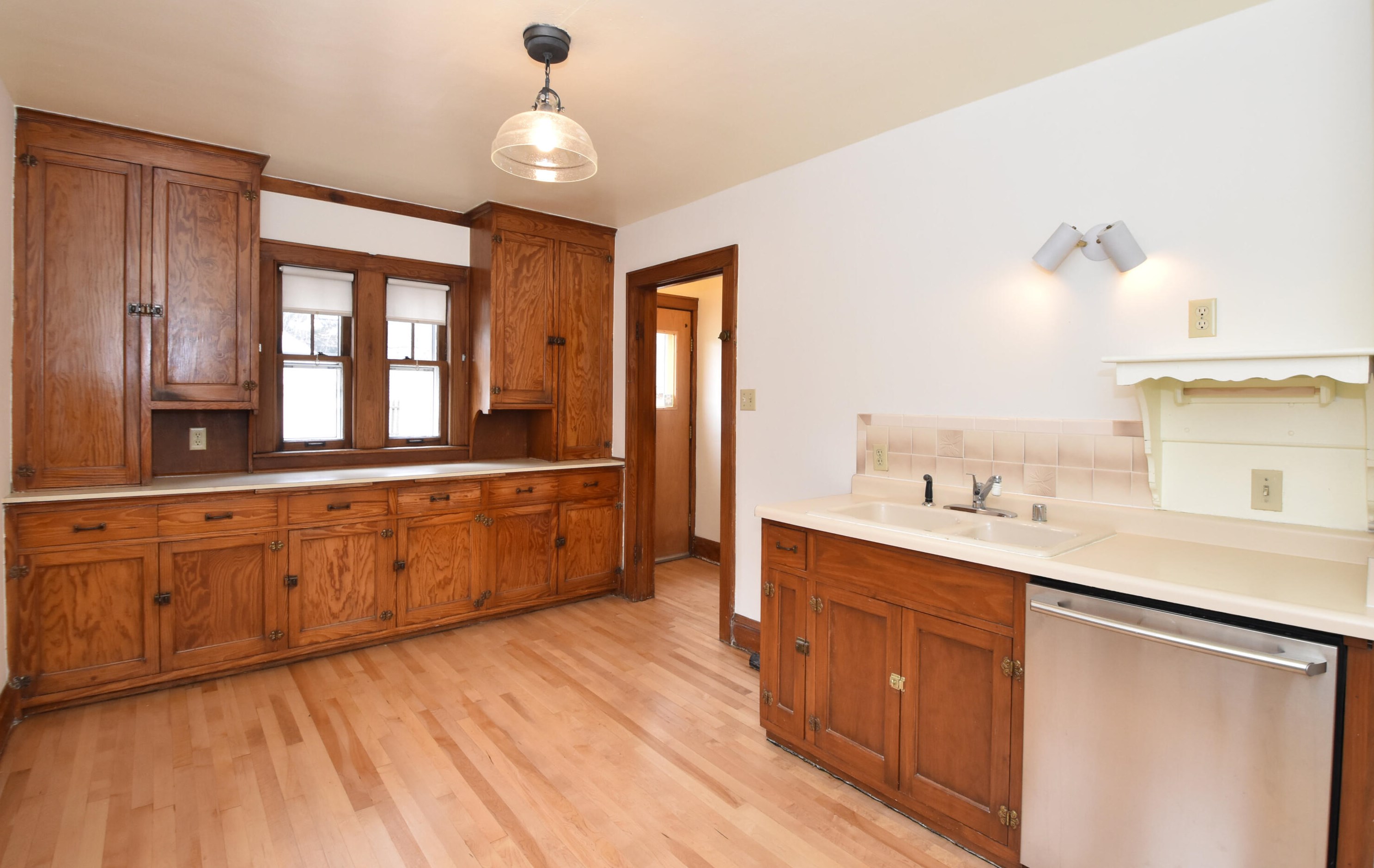 1415 63, Milwaukee WI 53214-5039 exterior