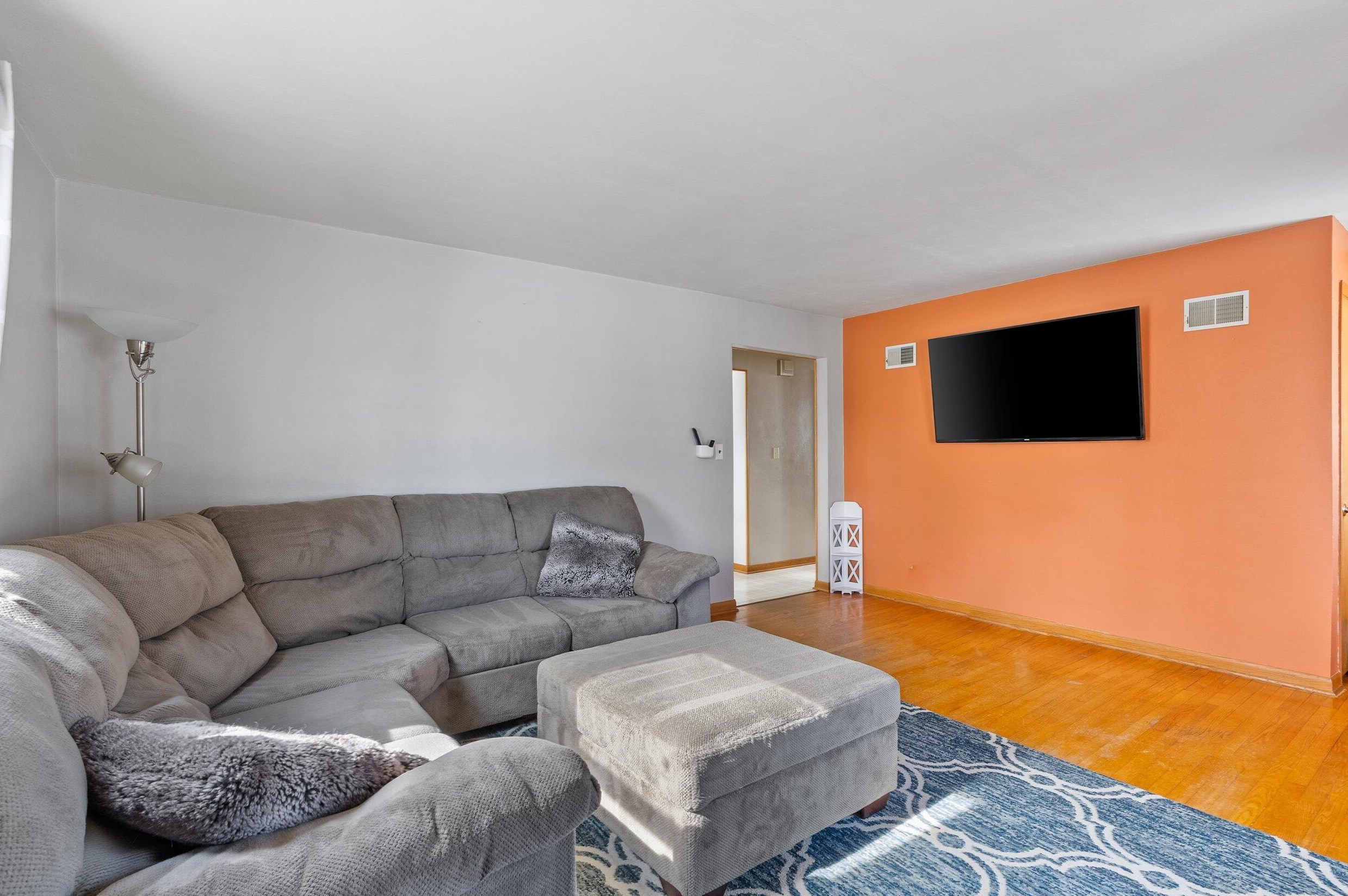 1039 8th Ave, Grafton WI  53024-1813 exterior