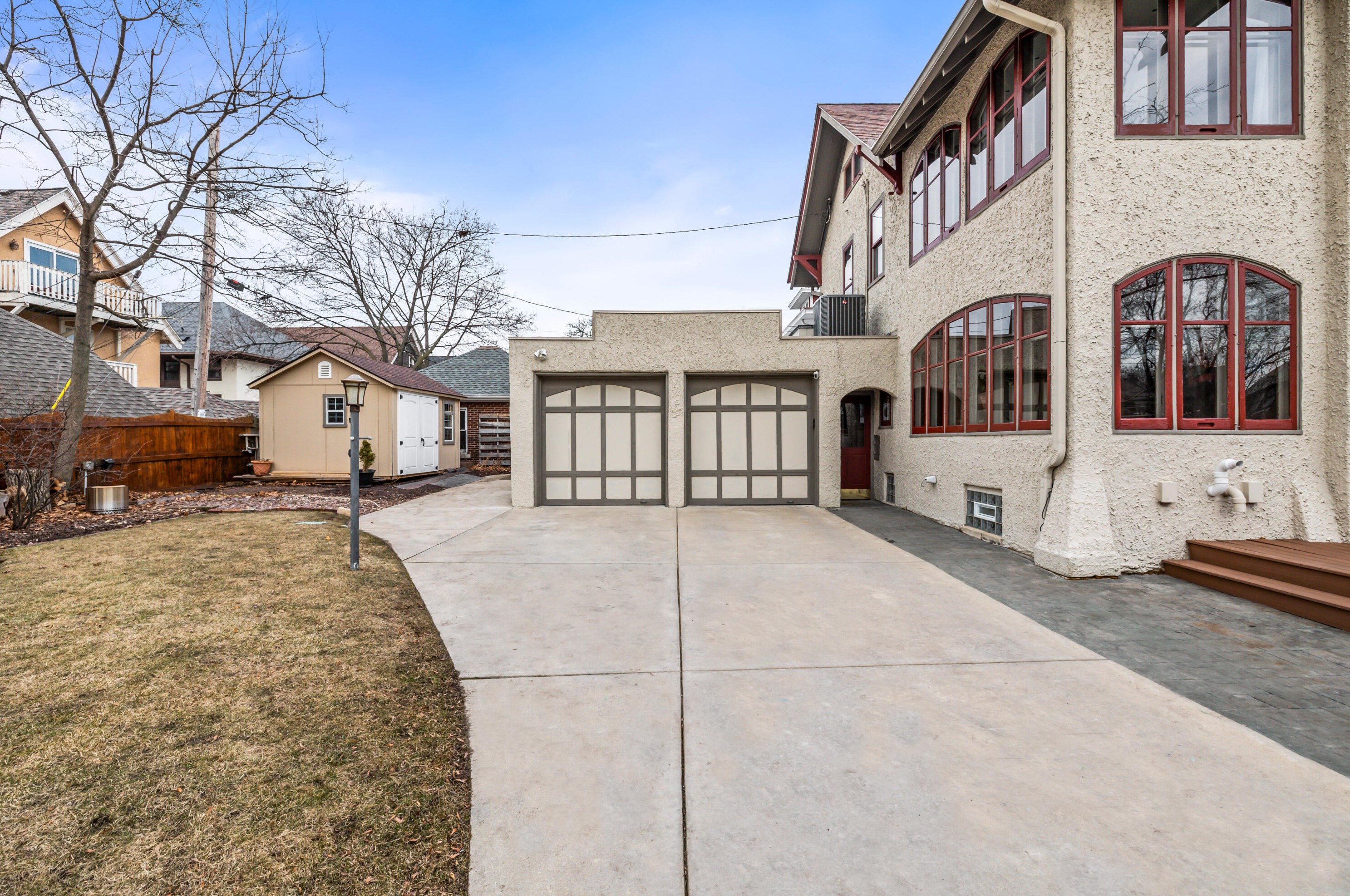 3405 Hackett Ave, Milwaukee WI  53211-2946 exterior