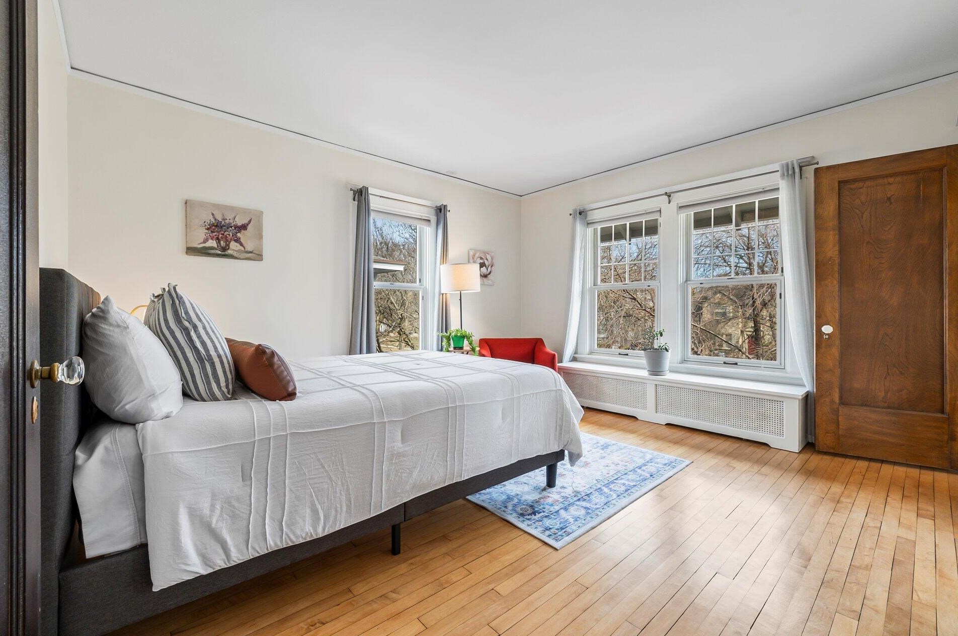 3405 Hackett Ave, Milwaukee WI  53211-2946 exterior