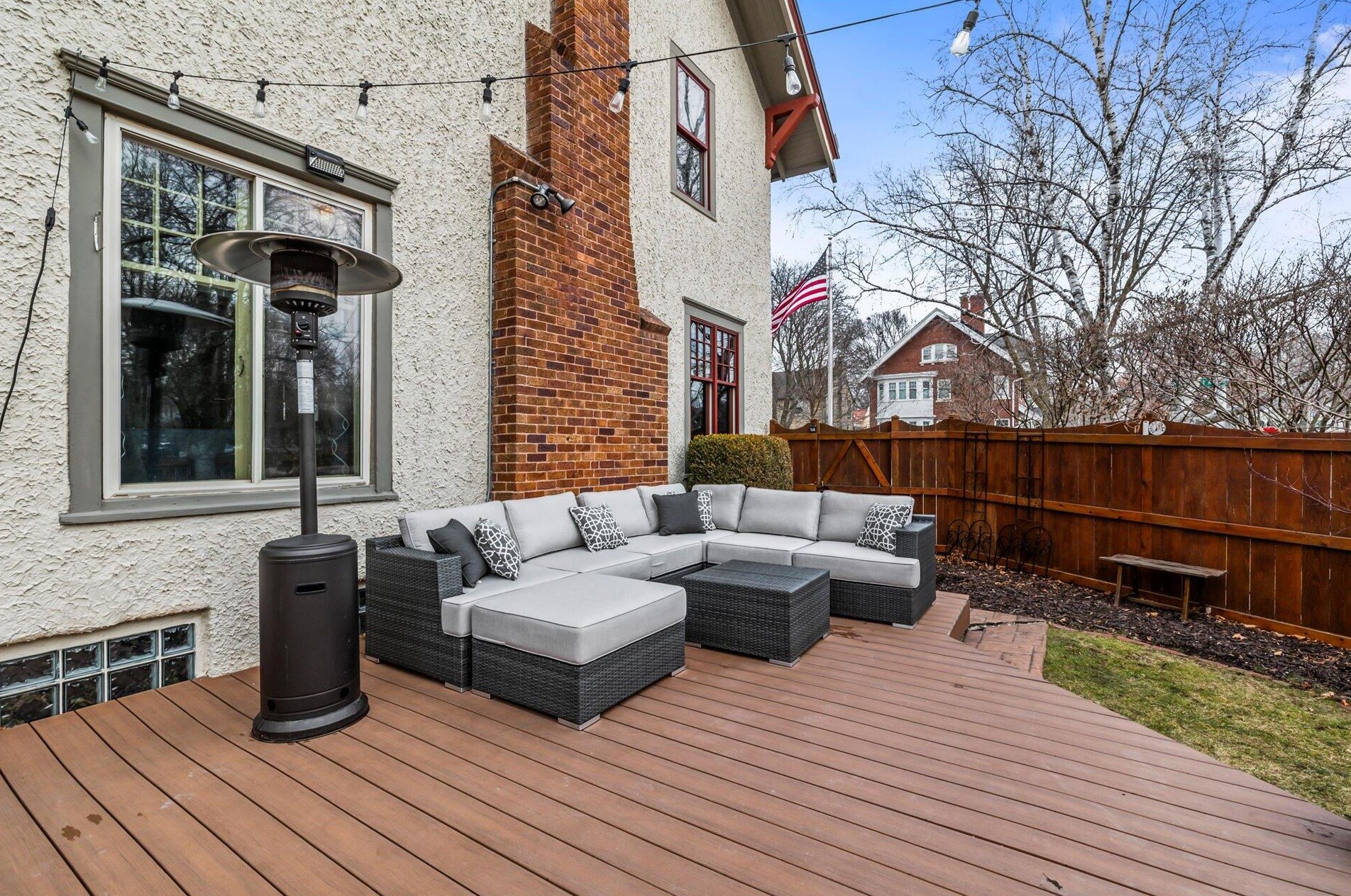 3405 Hackett Ave, Milwaukee WI  53211-2946 exterior