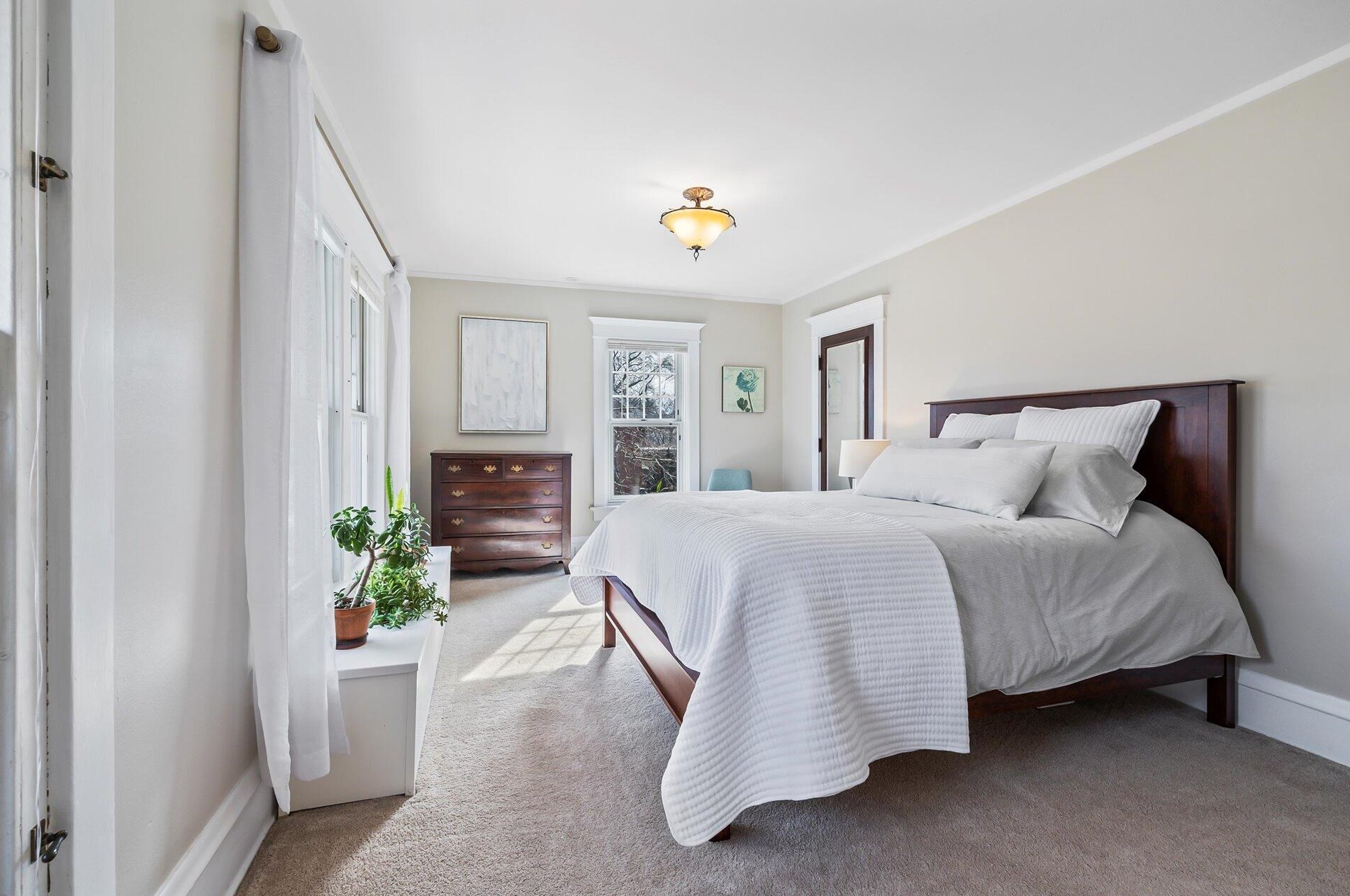 3405 Hackett Ave, Milwaukee WI  53211-2946 exterior