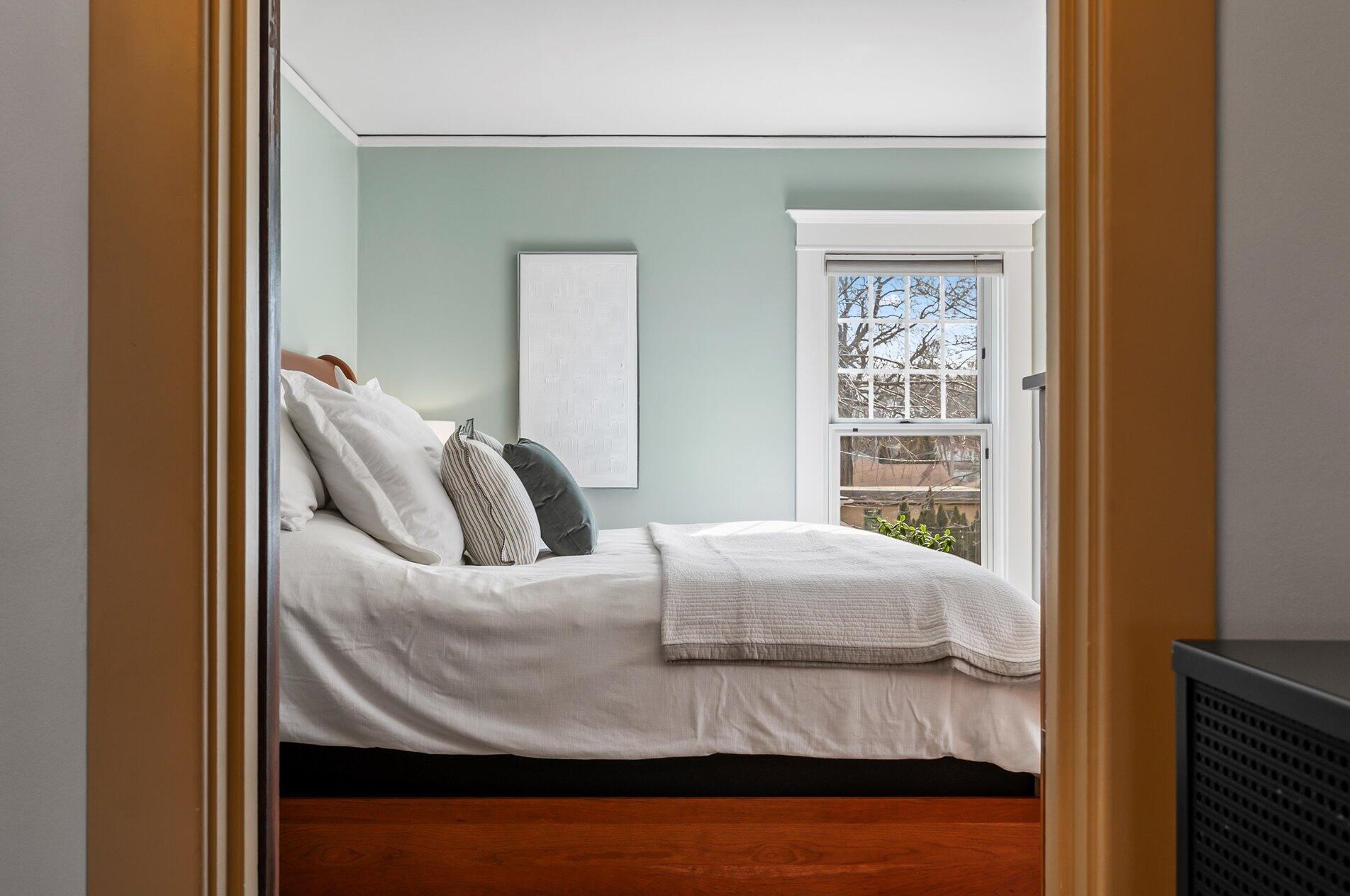 3405 Hackett Ave, Milwaukee WI  53211-2946 exterior