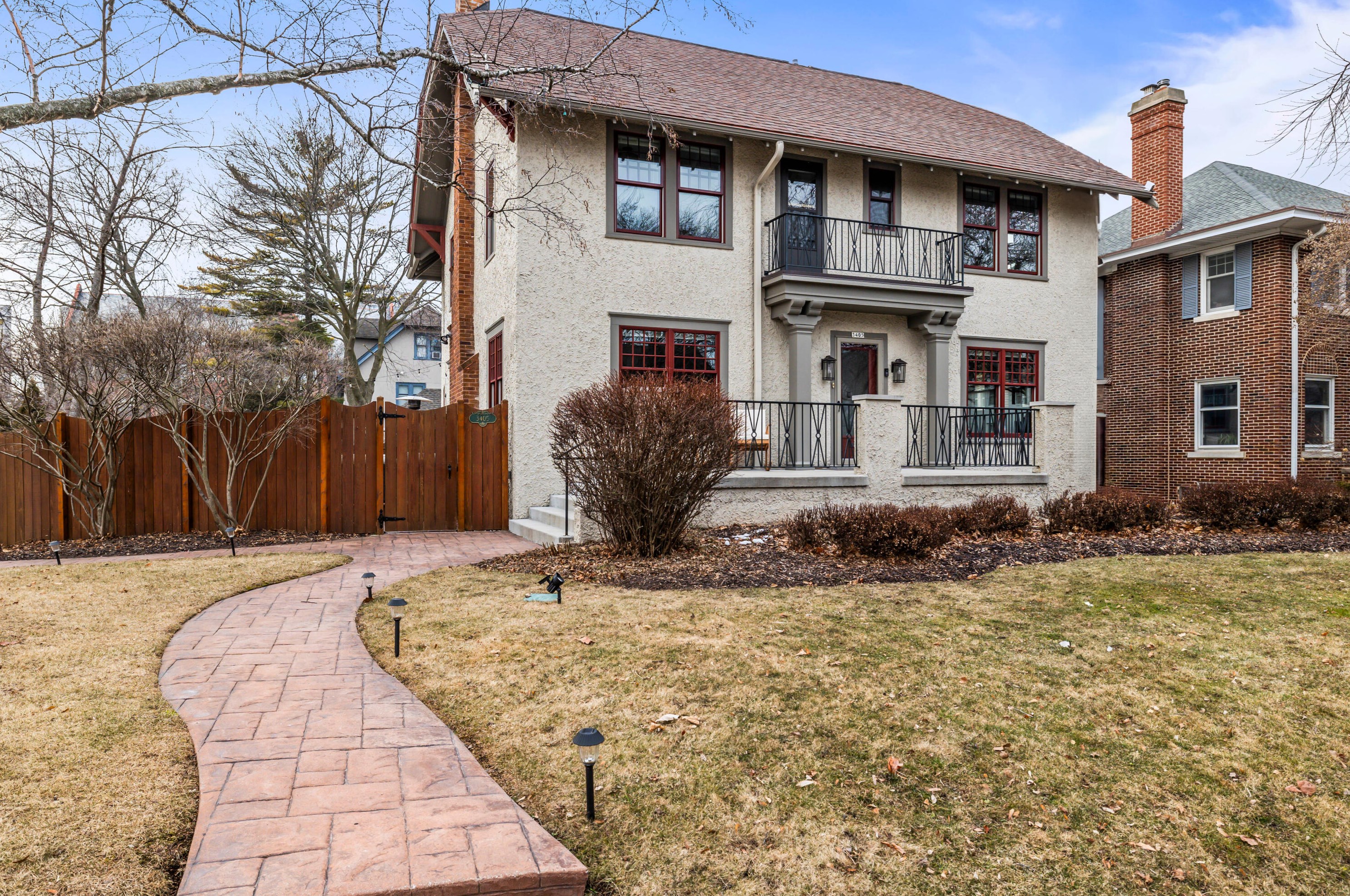 3405 Hackett Ave, Milwaukee WI  53211-2946 exterior