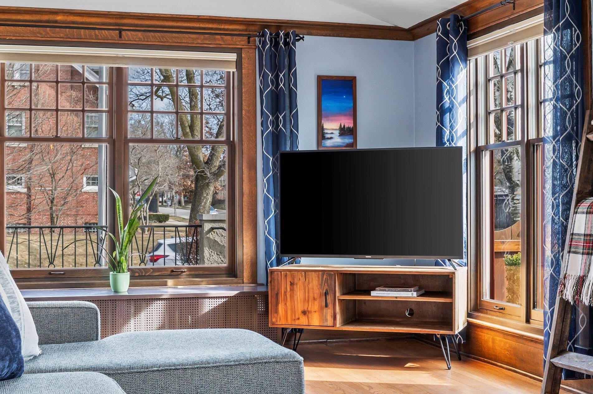 3405 Hackett Ave, Milwaukee WI  53211-2946 exterior