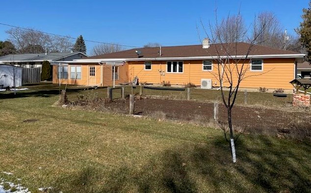 2323 44th St, Two Rivers, WI 54241-1121