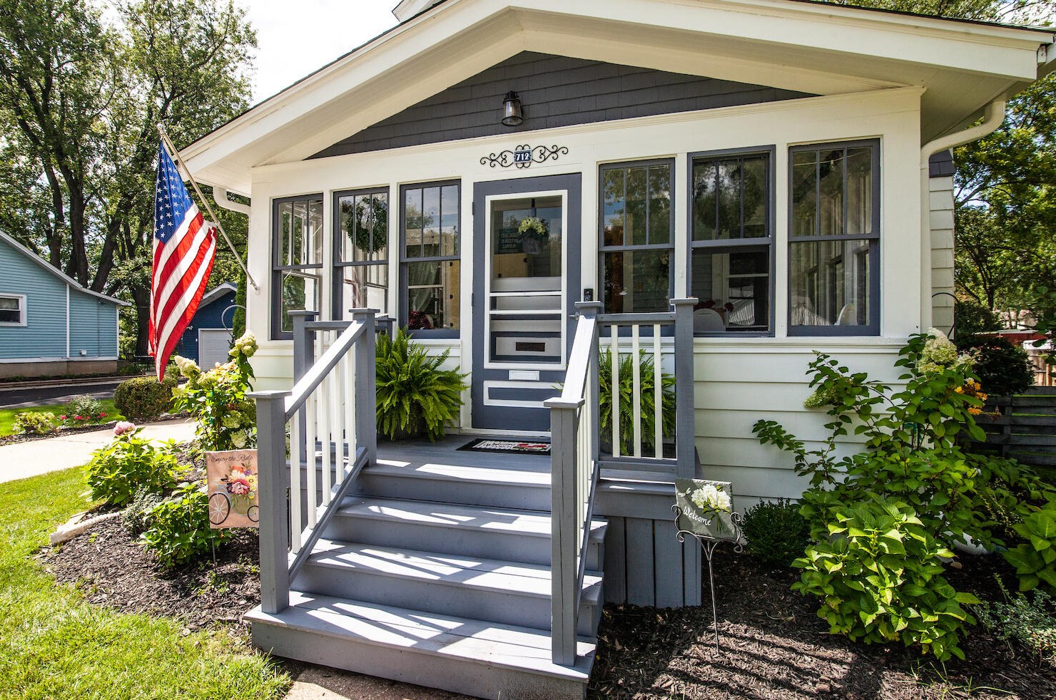 712 Elizabeth St, Oconomowoc, WI 53066-3704