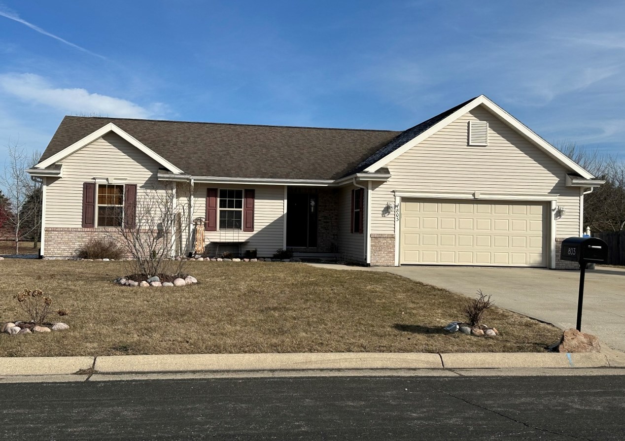 803 Casey Dr, Watertown, WI 53094