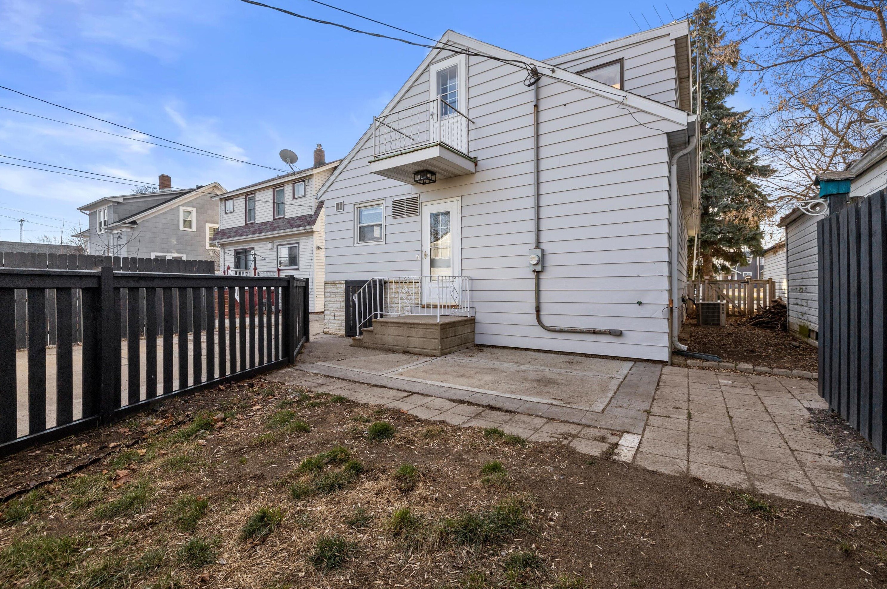 7209 35th Ave, Kenosha WI  53142-3951 exterior