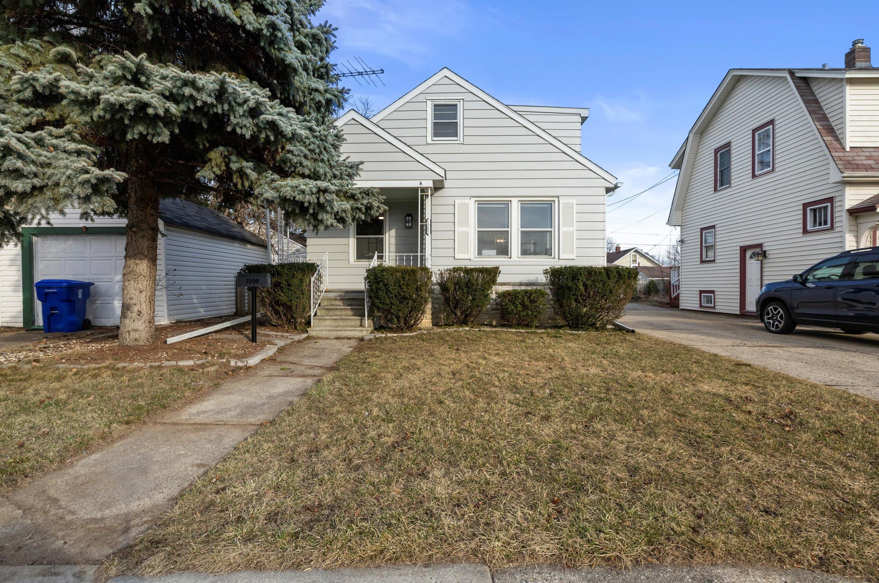 7209 35th Ave, Kenosha, WI 53142