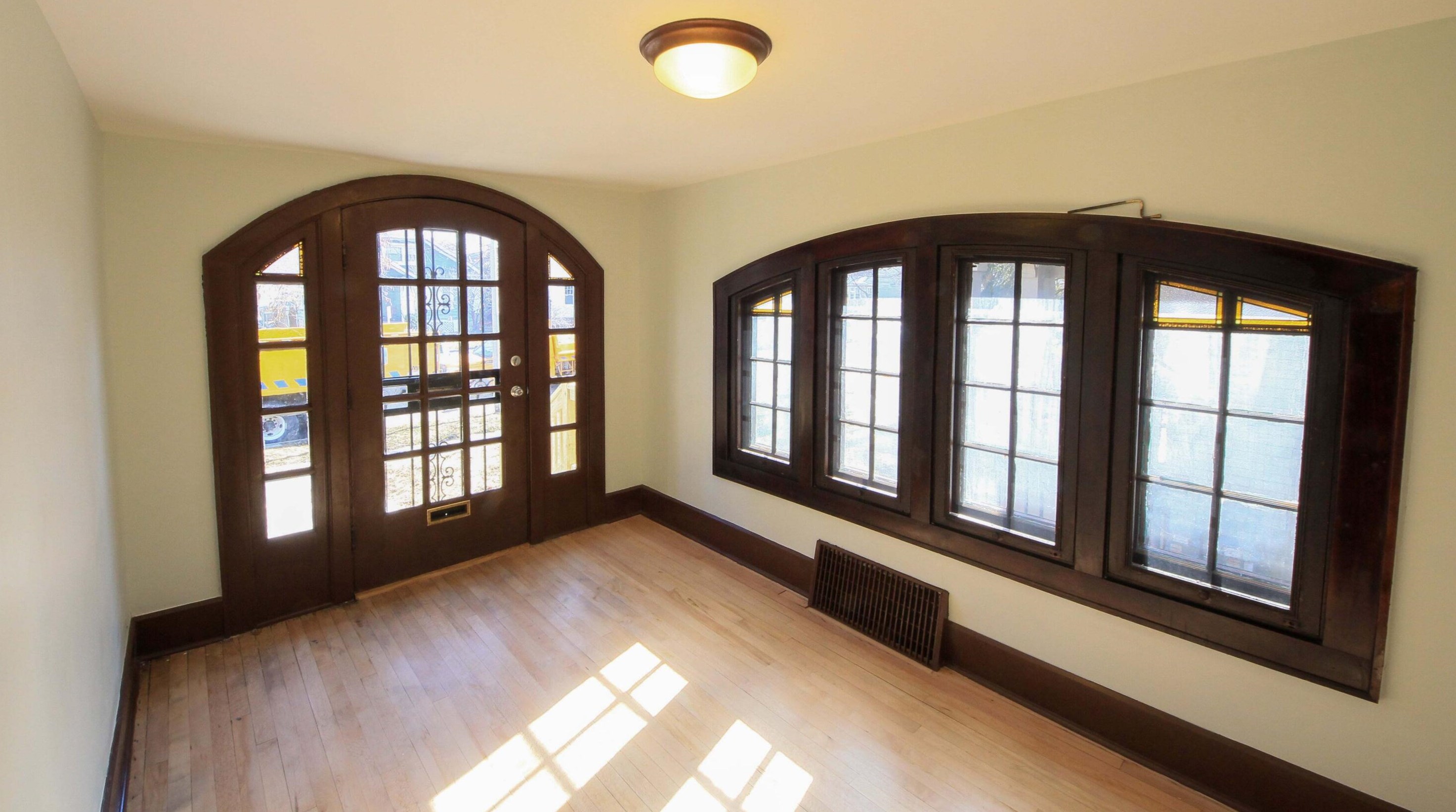 2667 46th St, Milwaukee WI  53210-2405 exterior