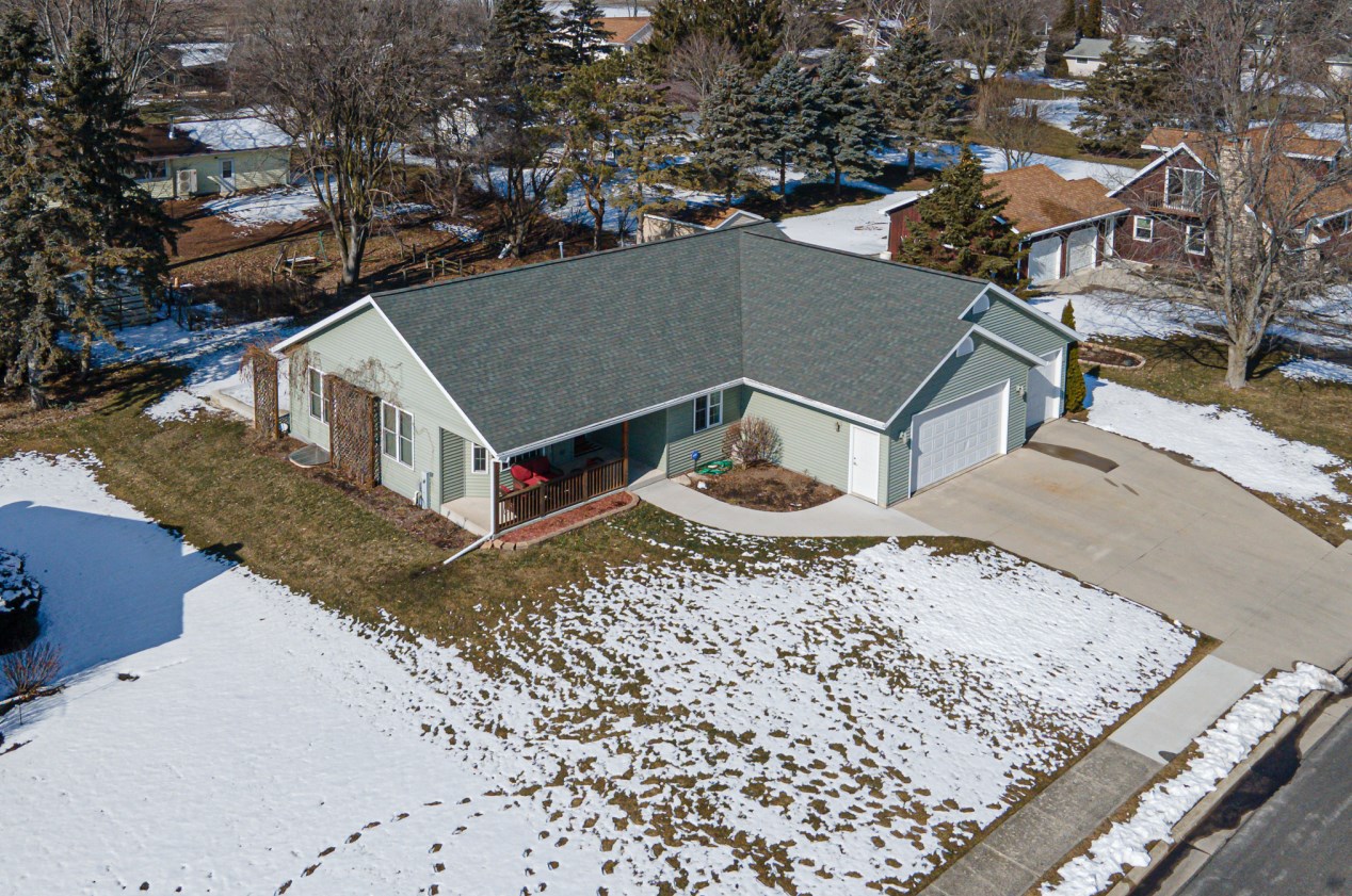 415 S 5th St, Cedar Grove, WI 53013