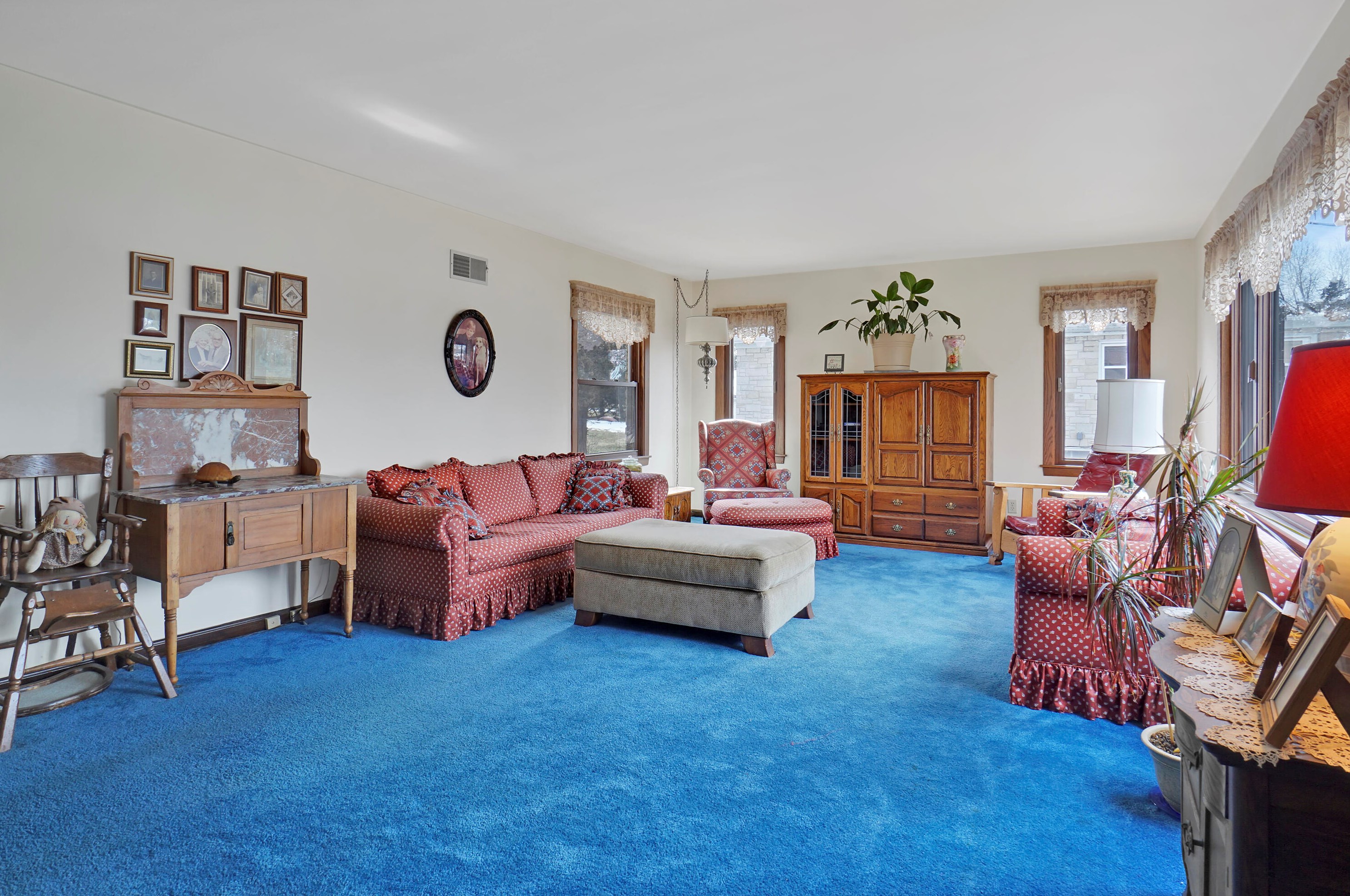 3310 Lilly Rd, Brookfield, WI 53005-7630