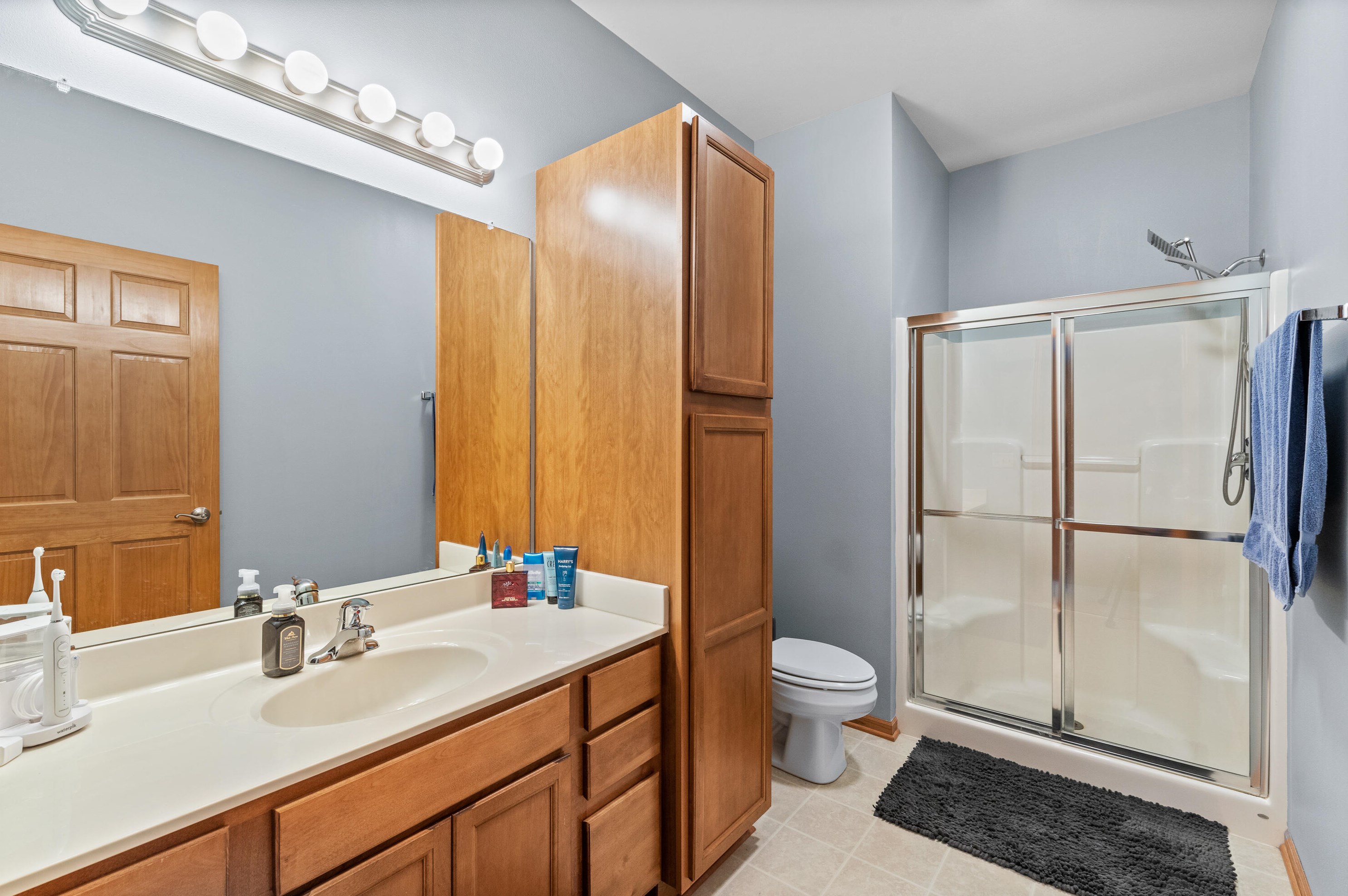 1663 New Port Vista Dr, Grafton WI  53024-9383 exterior