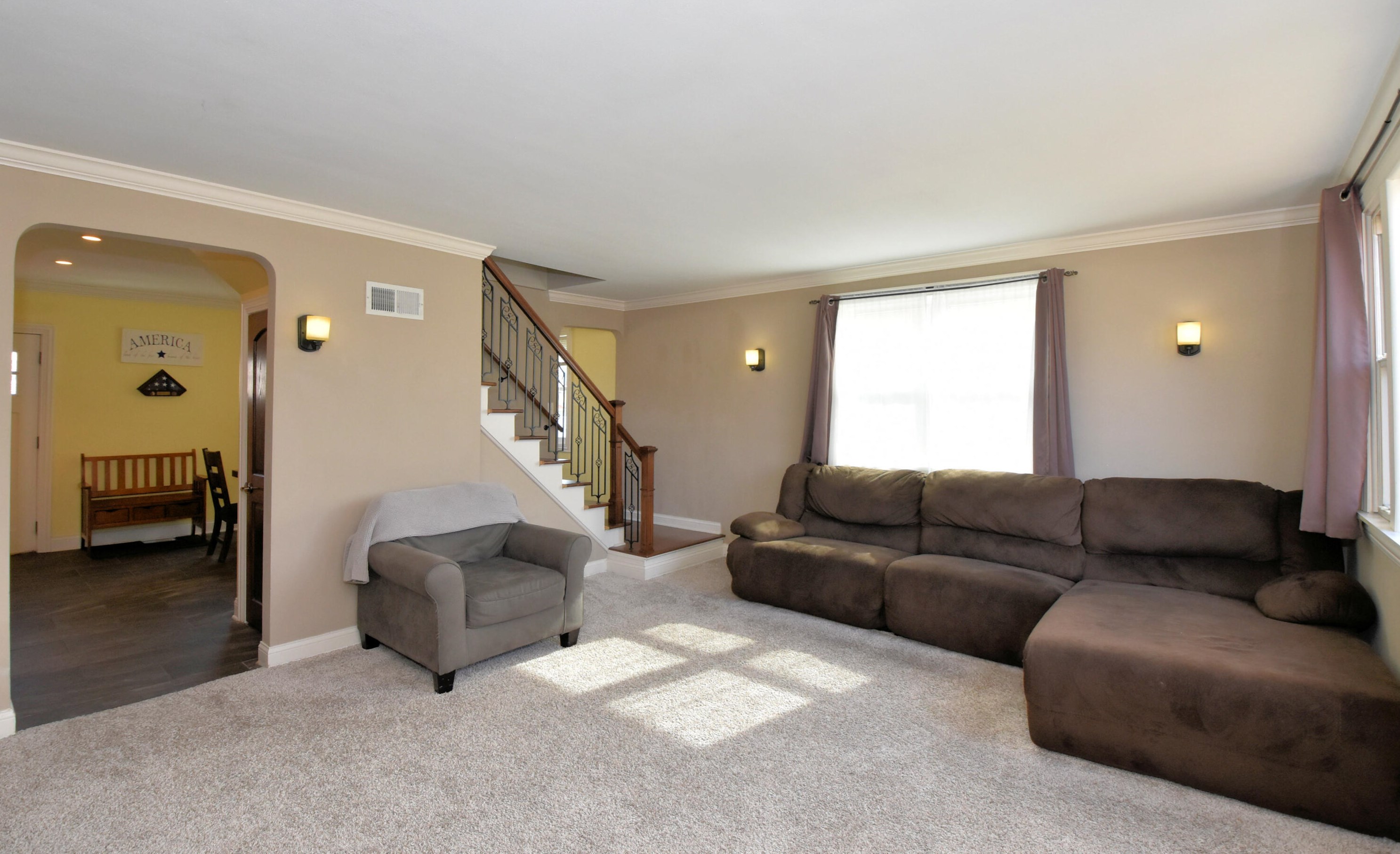 4752 21st St, Milwaukee, WI 53221-2906