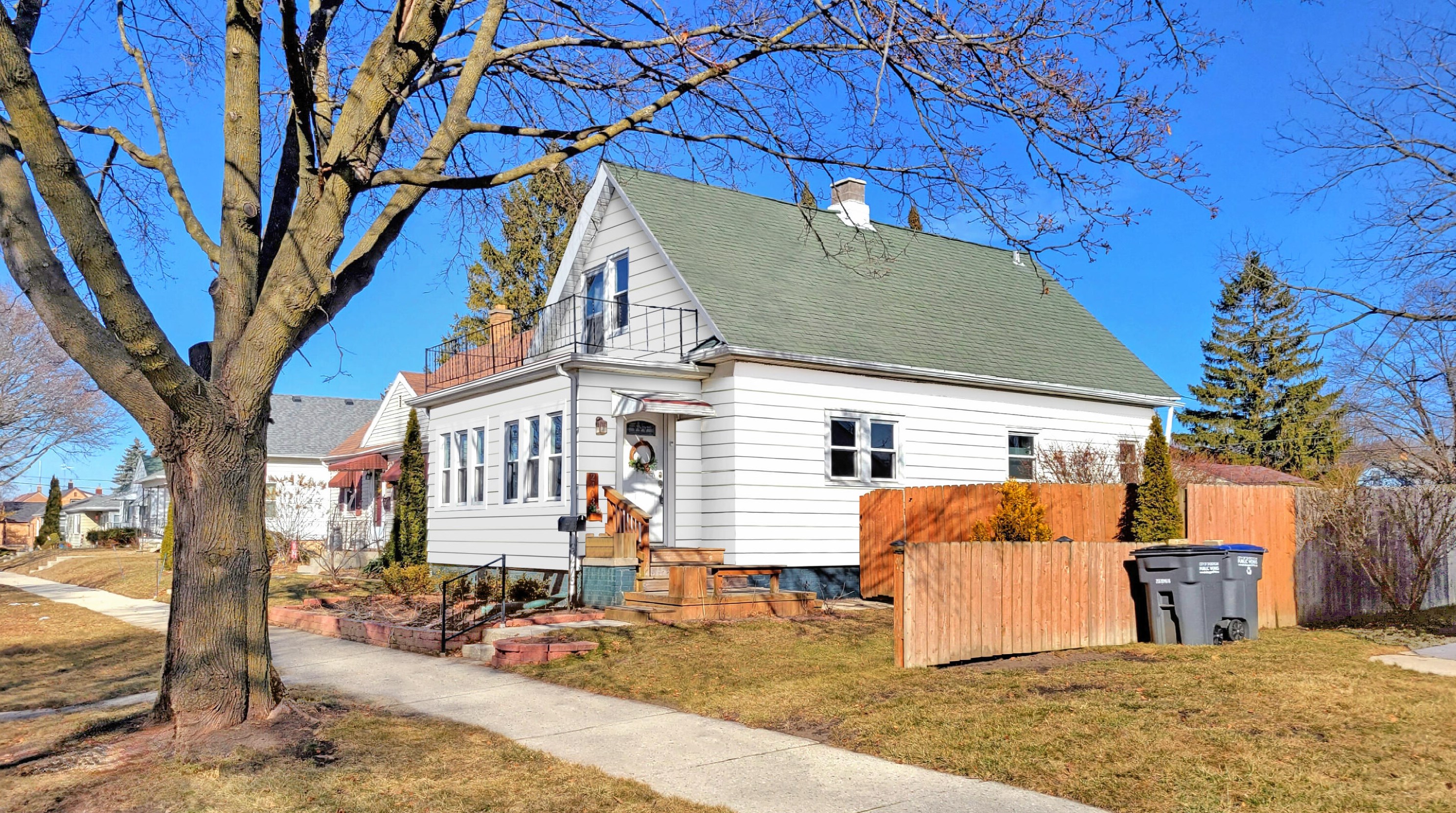 2403 17th St, Sheboygan, WI 53081-6105
