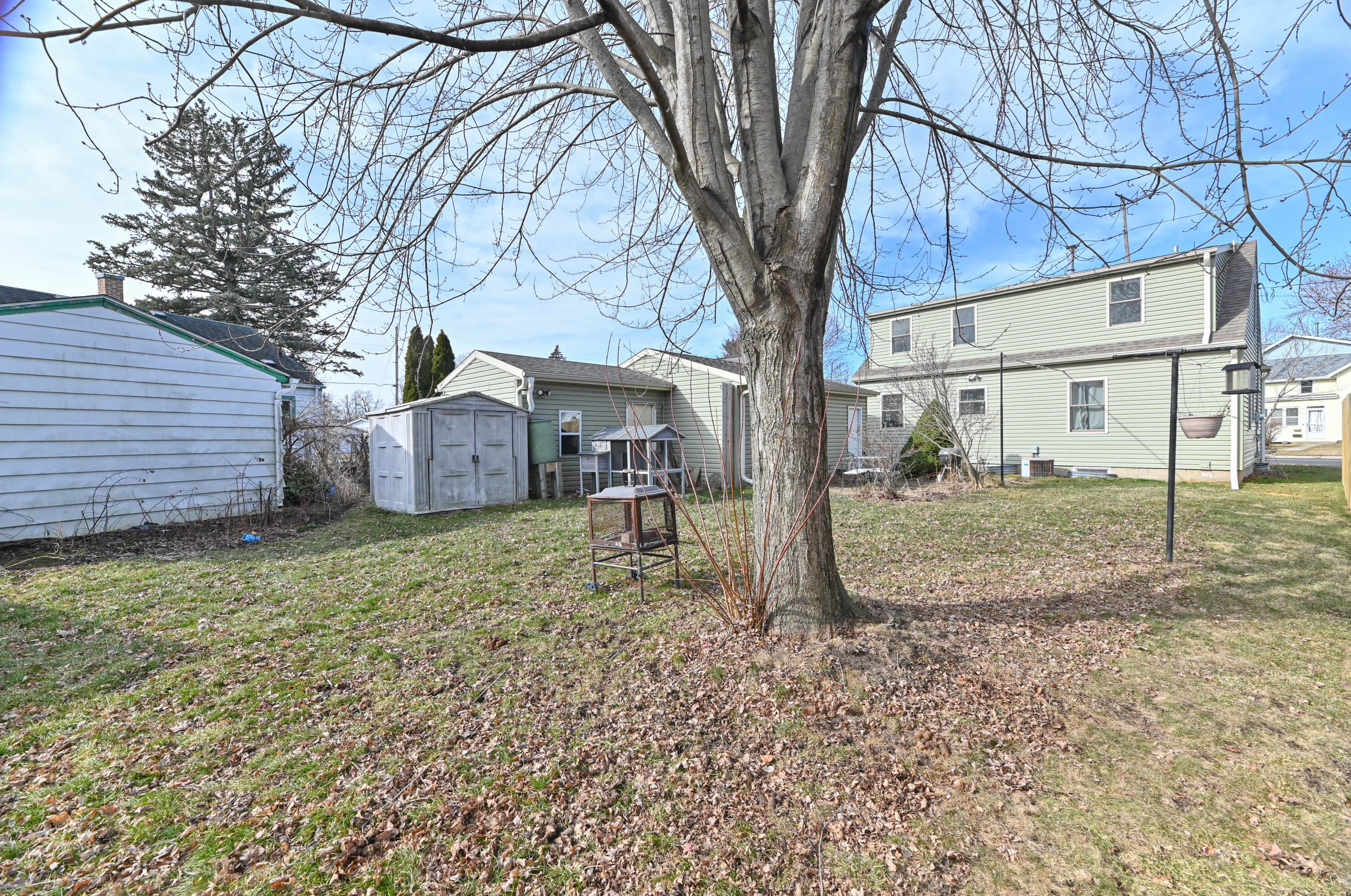 1211 Riv Dr, Watertown WI  53094-6528 exterior