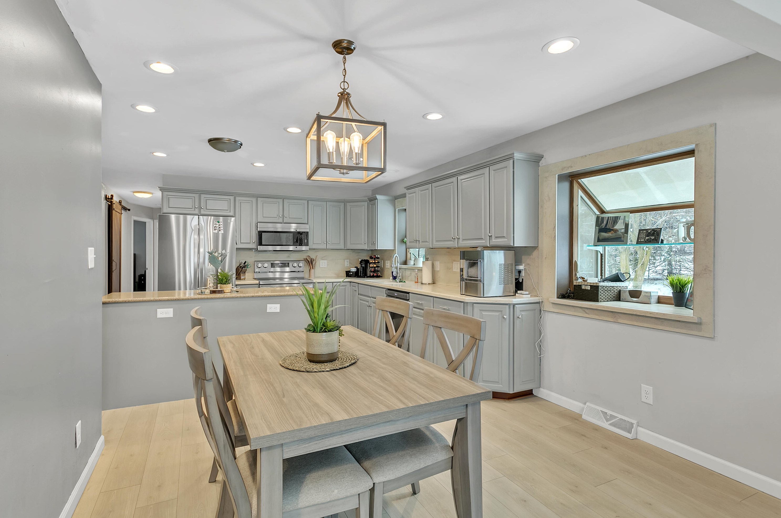 4780 Camfield Dr, Brookfield WI  53045-1331 exterior