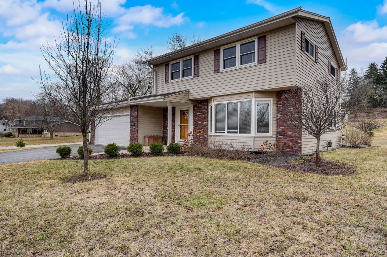 21881 Bonnie Ln, Lannon, WI 53046