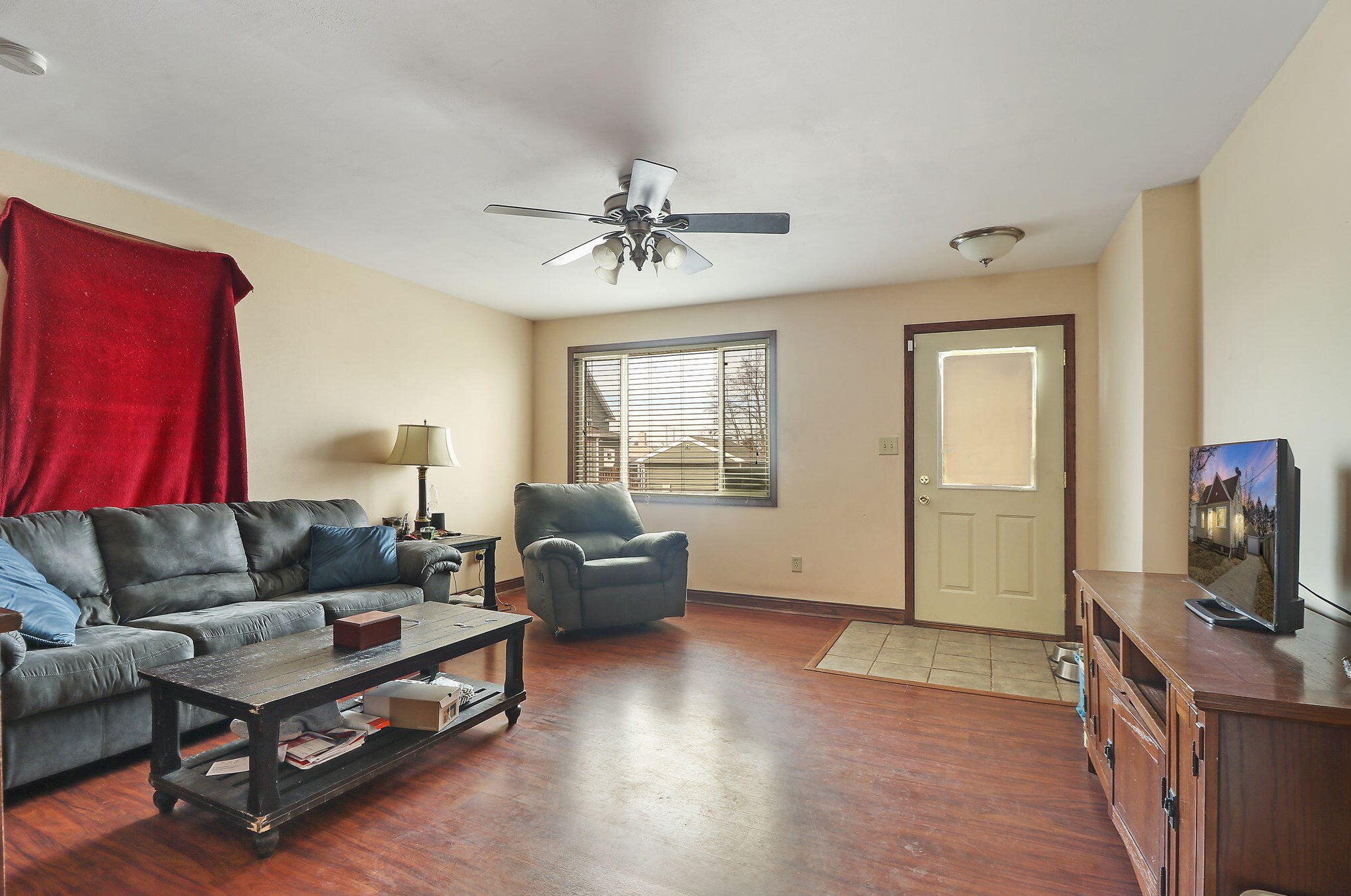 1207 83rd St, Kenosha, WI 53143