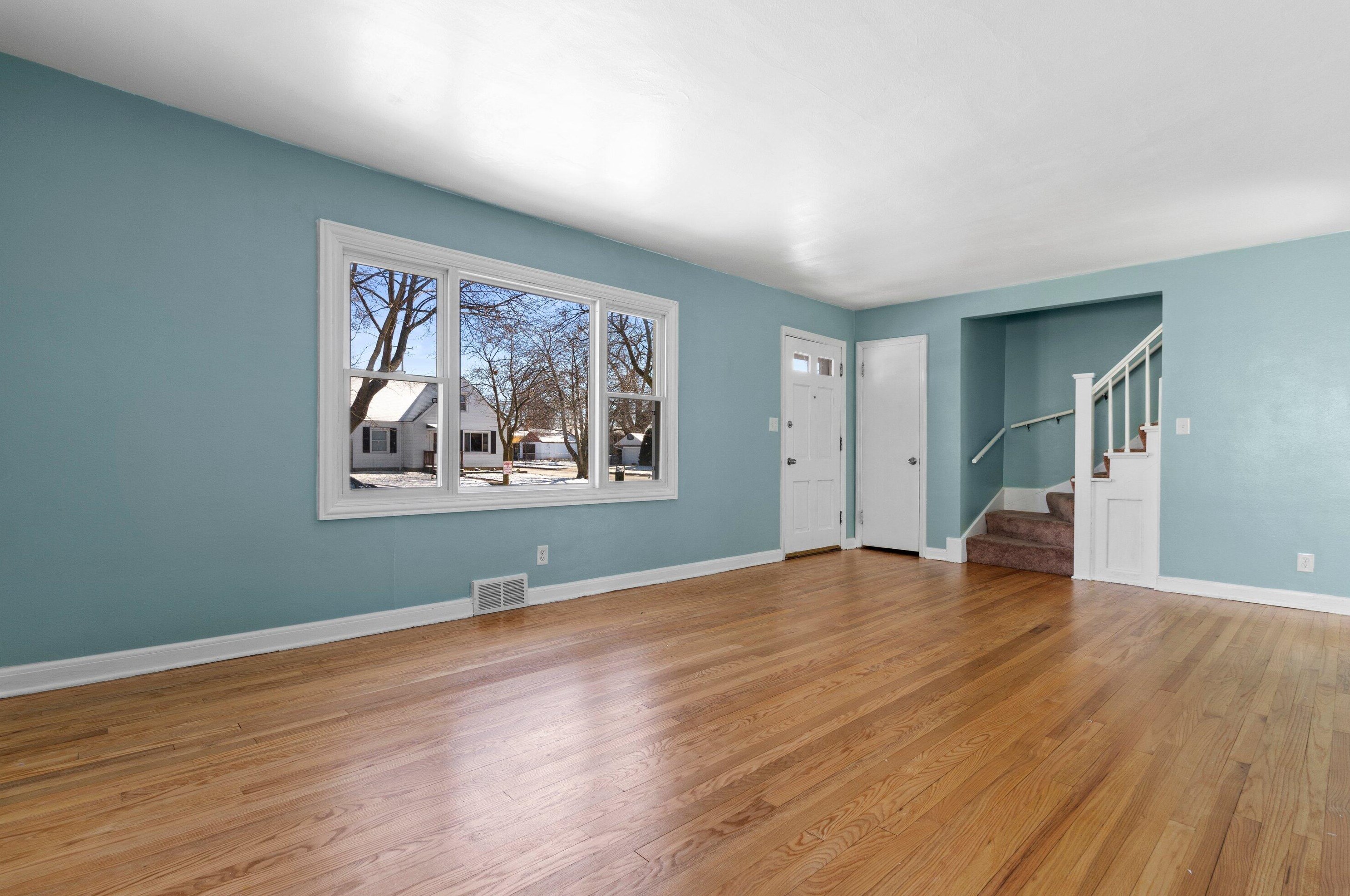 3667 23rd St, Milwaukee, WI 53206-1844