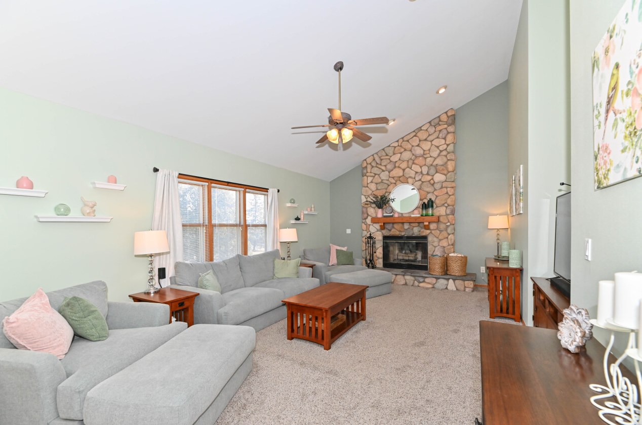4812 26th St, Kenosha, WI 53144-1329