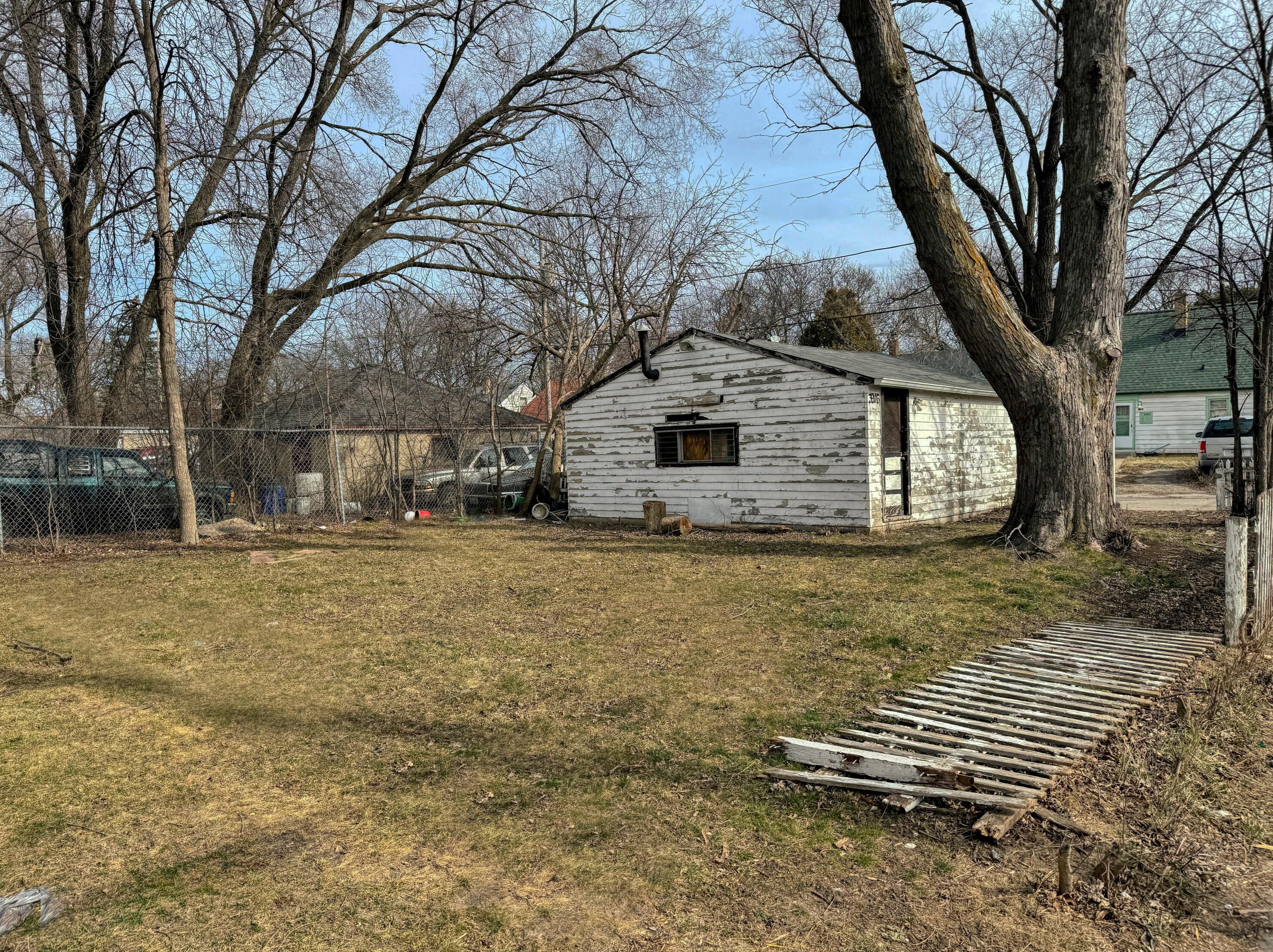 3916 30, Milwaukee WI 53216-2616 exterior