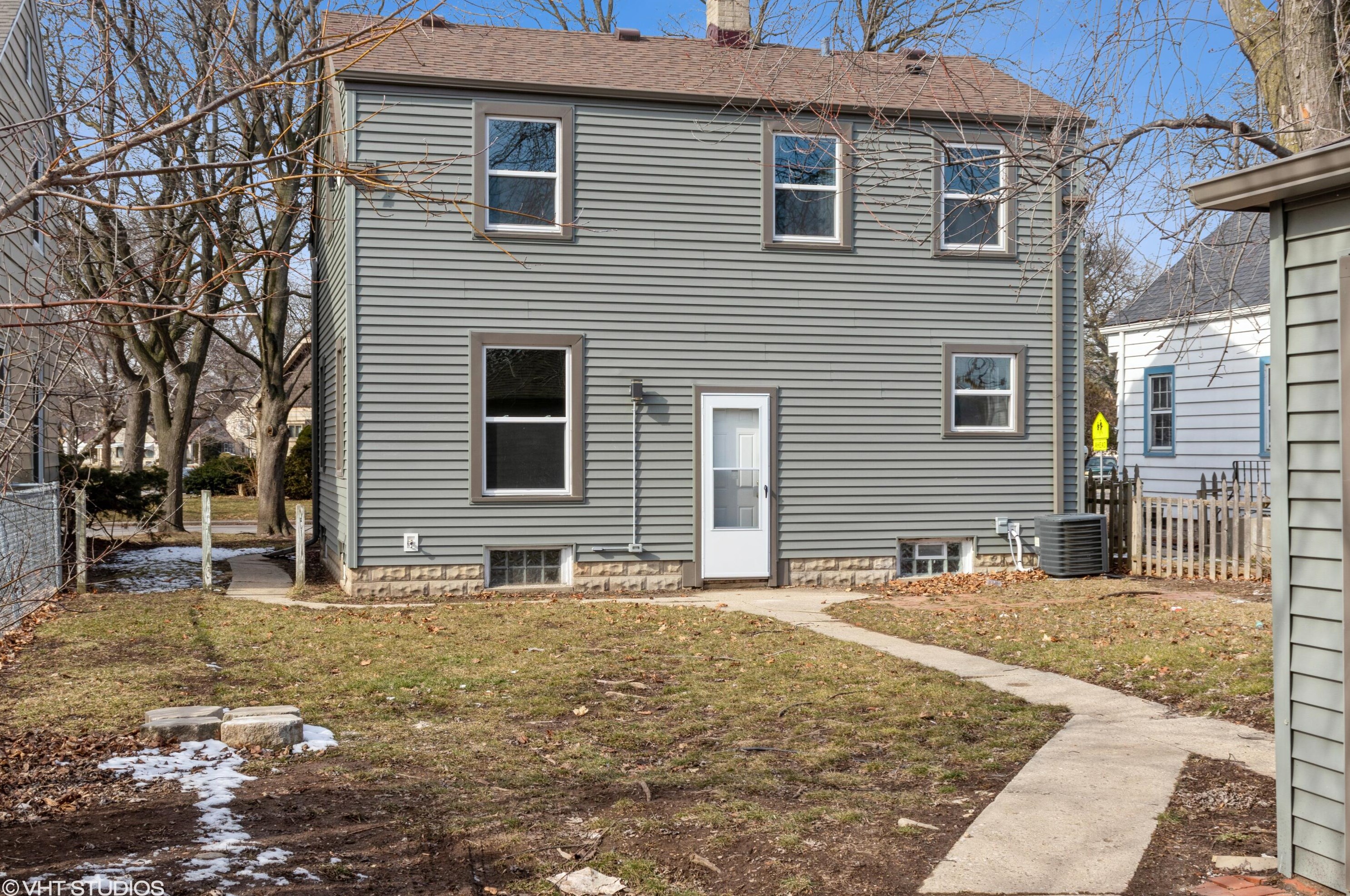4118 36th St, Milwaukee, WI 53216-1716