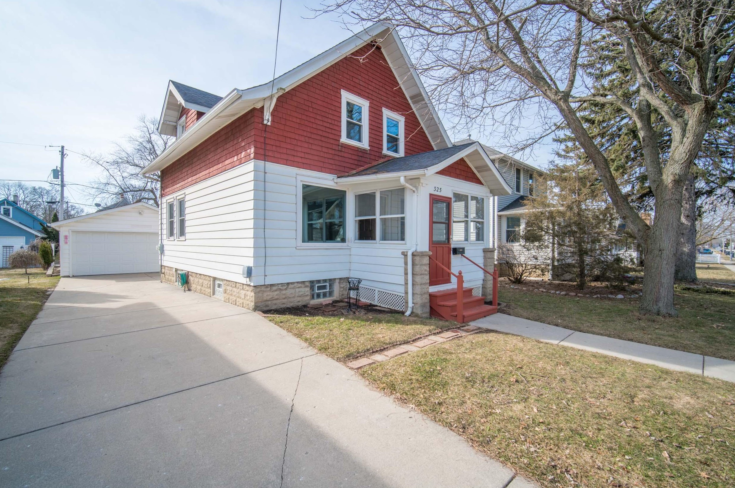 325 Frame Ave, Waukesha, WI 53186-6114