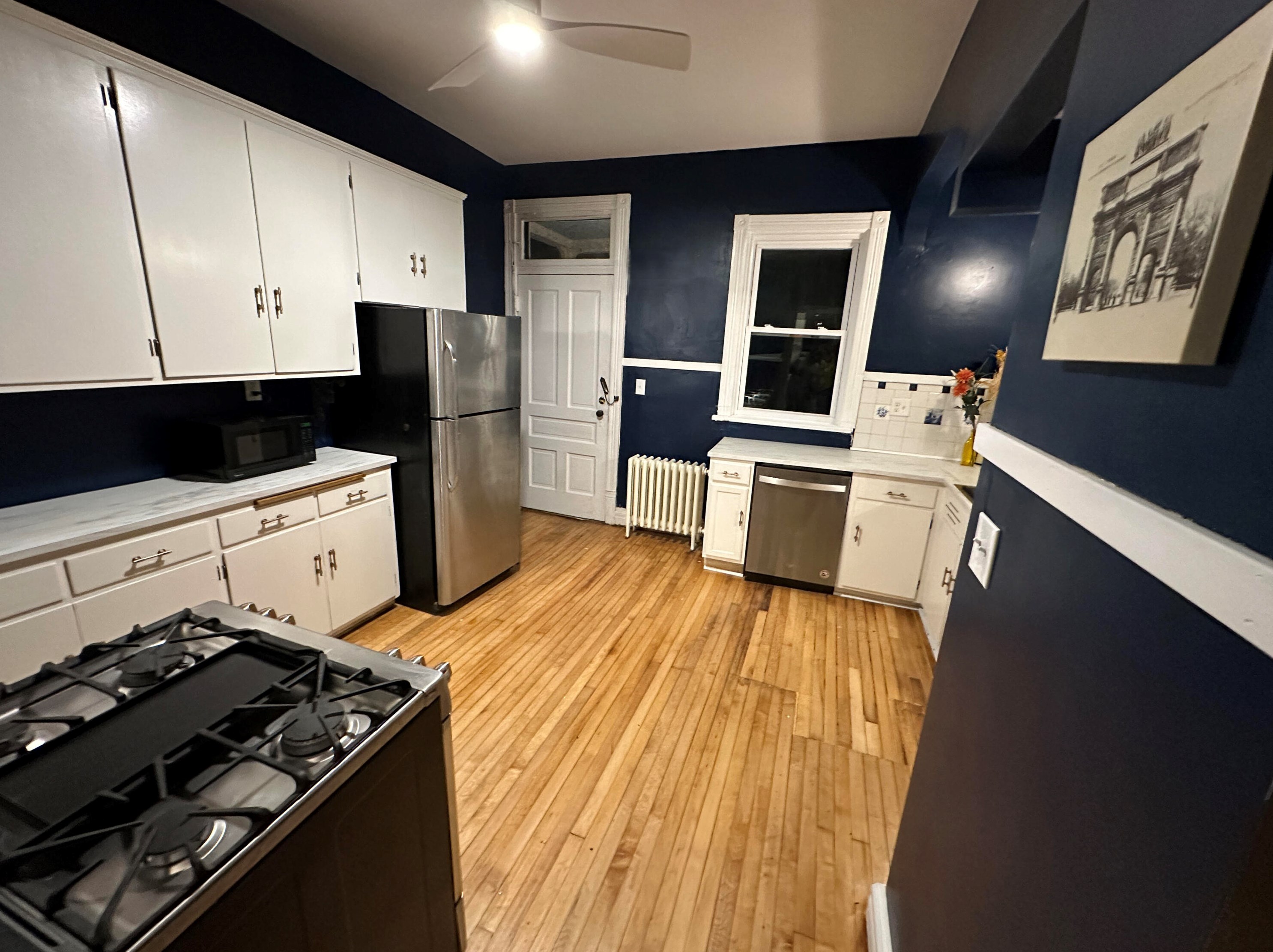 2530 Oakland Ave, Milwaukee WI  53211-3930 exterior