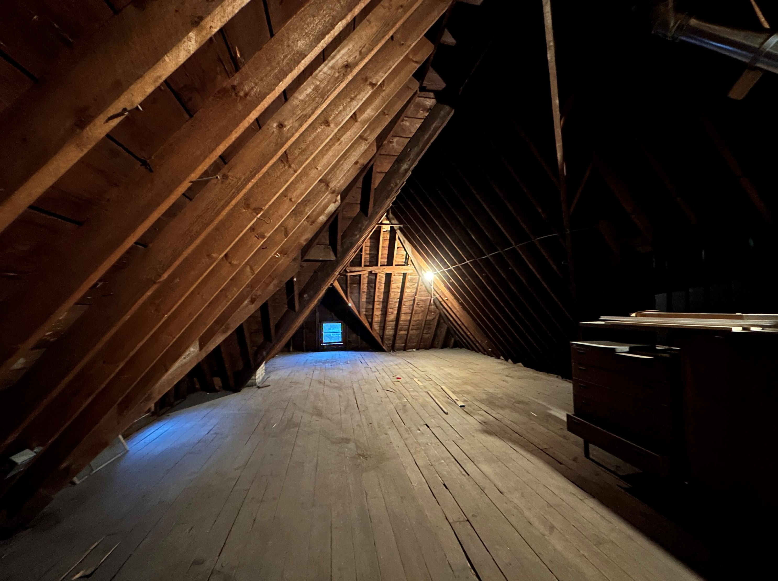 2530 Oakland Ave, Milwaukee WI  53211-3930 exterior