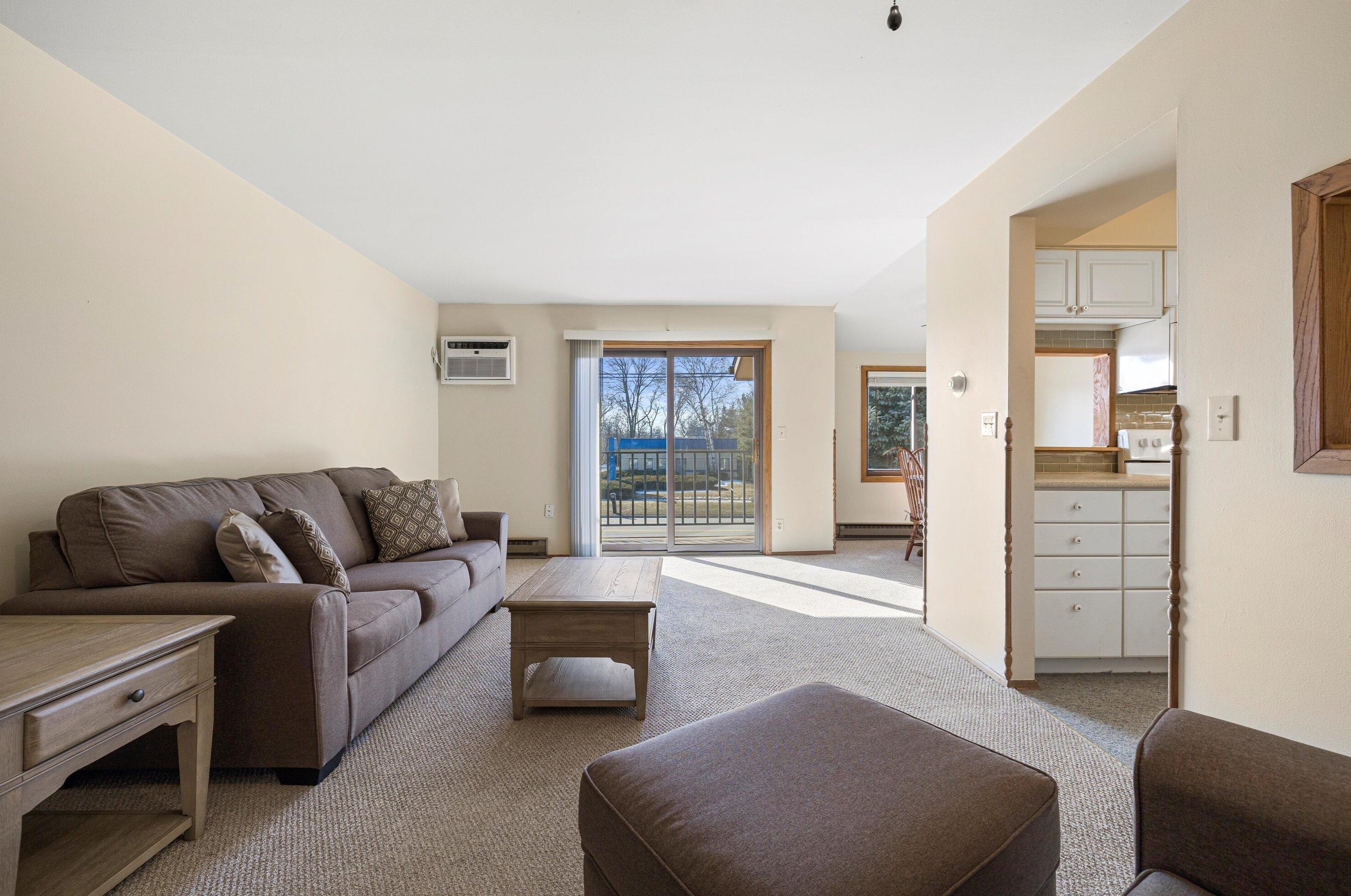 410 Sheffield Rd, Waukesha, WI 53186-8311