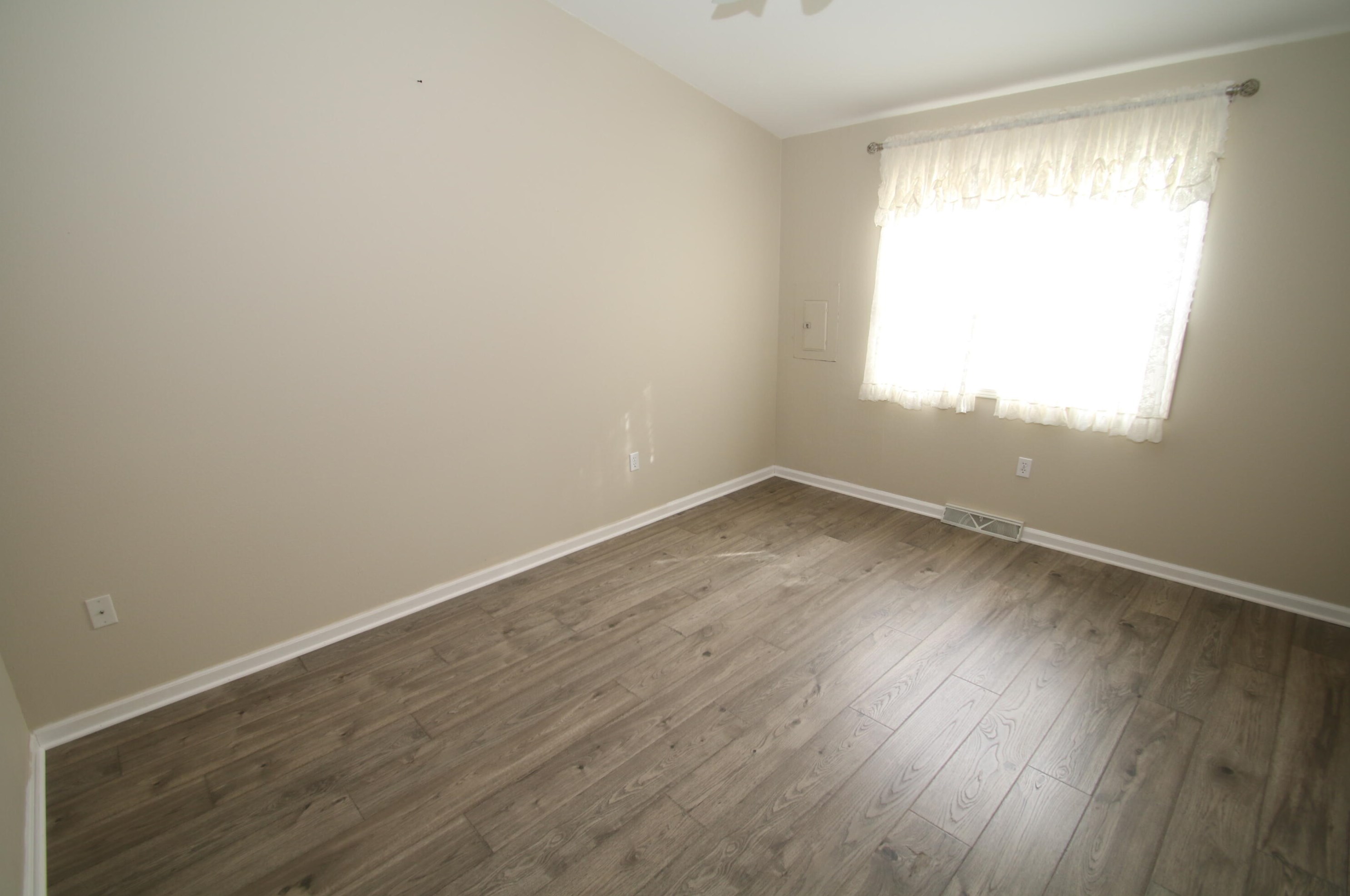 5222 Hidden Dr, Milwaukee WI  53221-3149 exterior