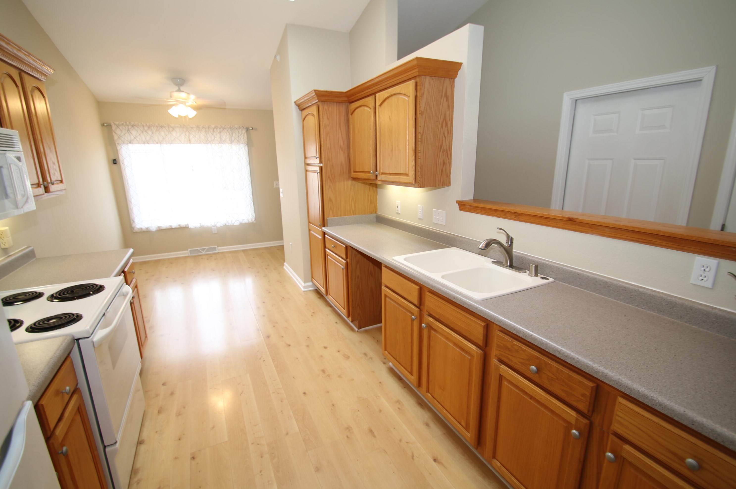 5222 Hidden Dr, Milwaukee WI  53221-3149 exterior