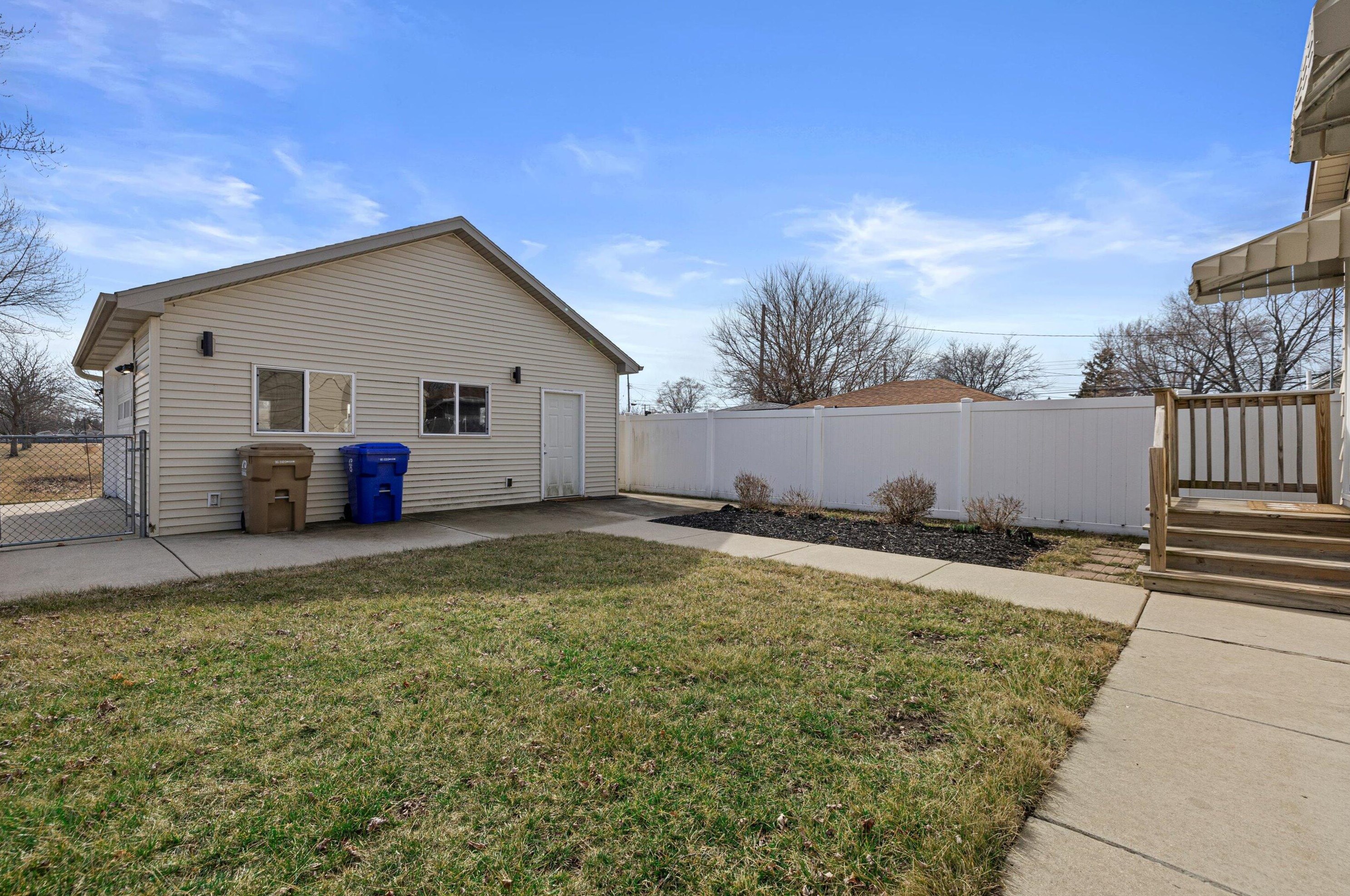 2501 31st St, Kenosha WI  53140-2176 exterior