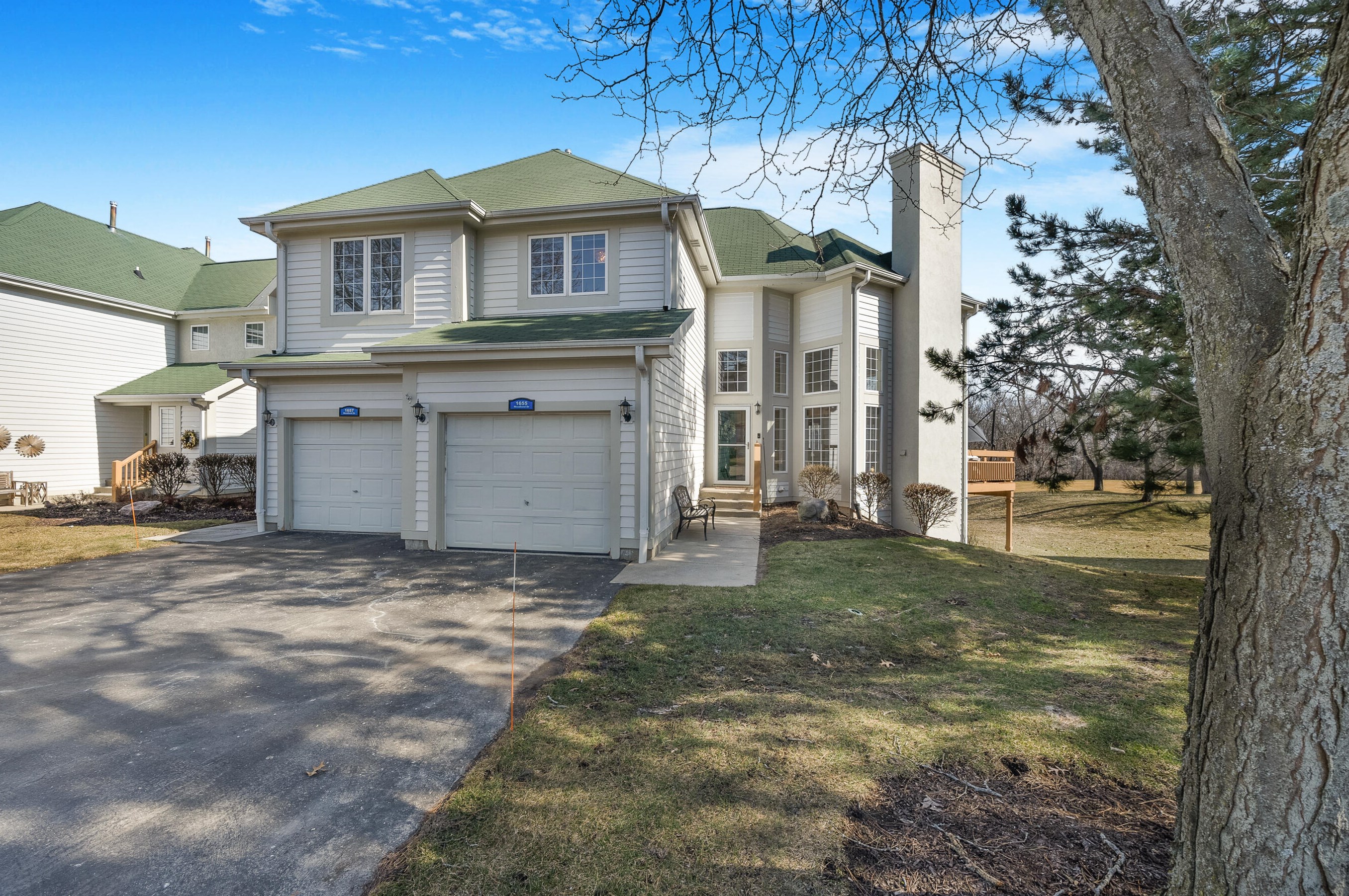 1655 Woodland Dr, Lake Geneva, WI 53147-4962