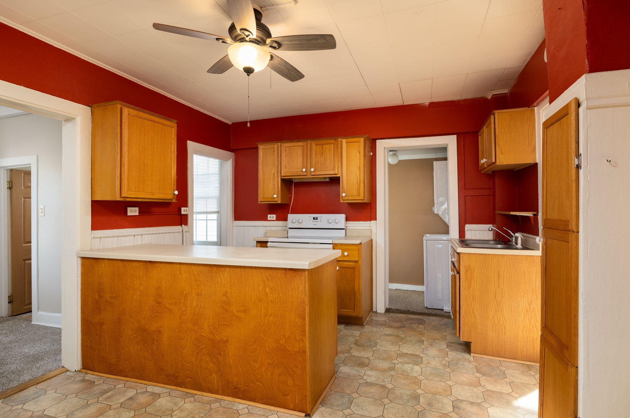 1715 10th St, La Crosse, WI 54601-5571