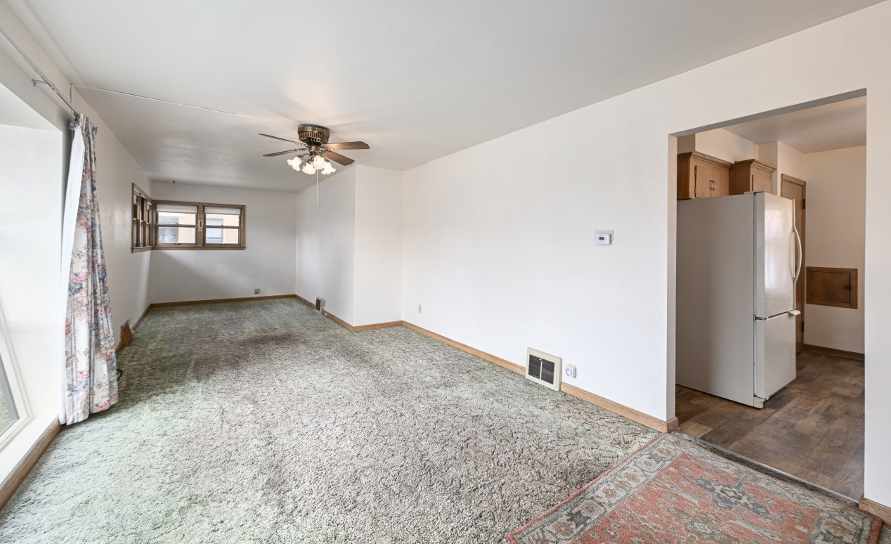 524 106, Milwaukee WI 53225-3205 exterior