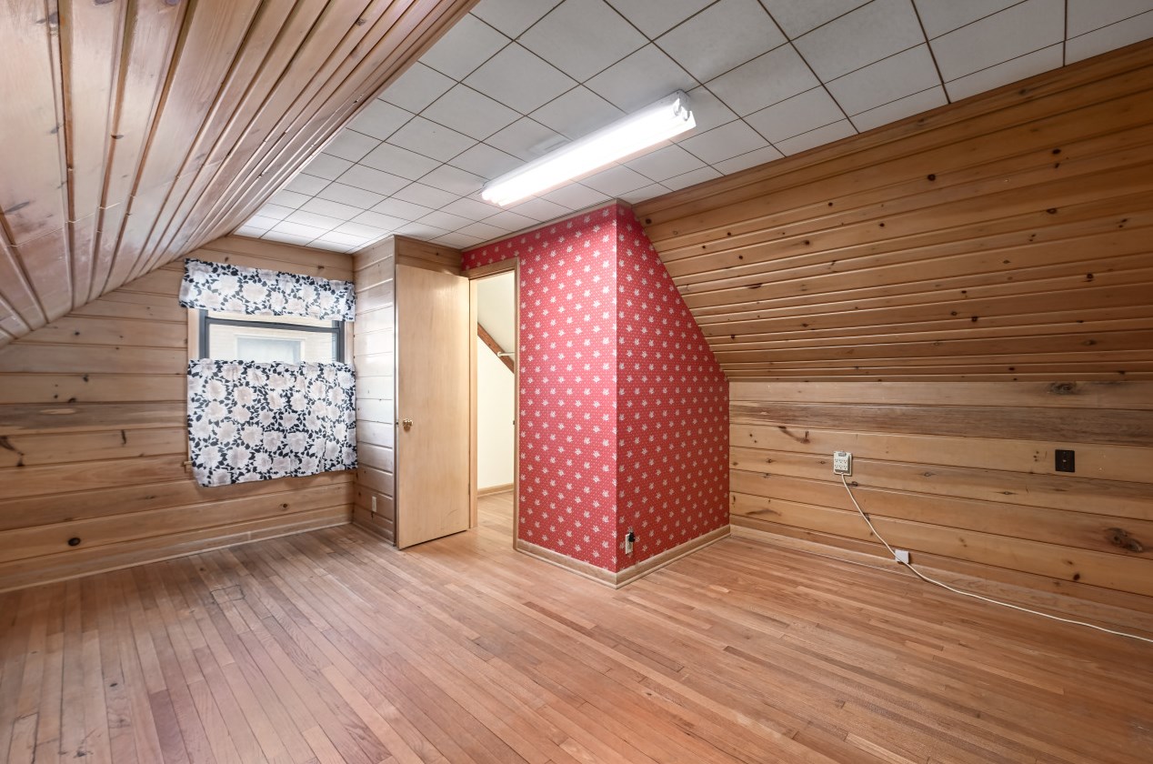 524 106, Milwaukee WI 53225-3205 exterior