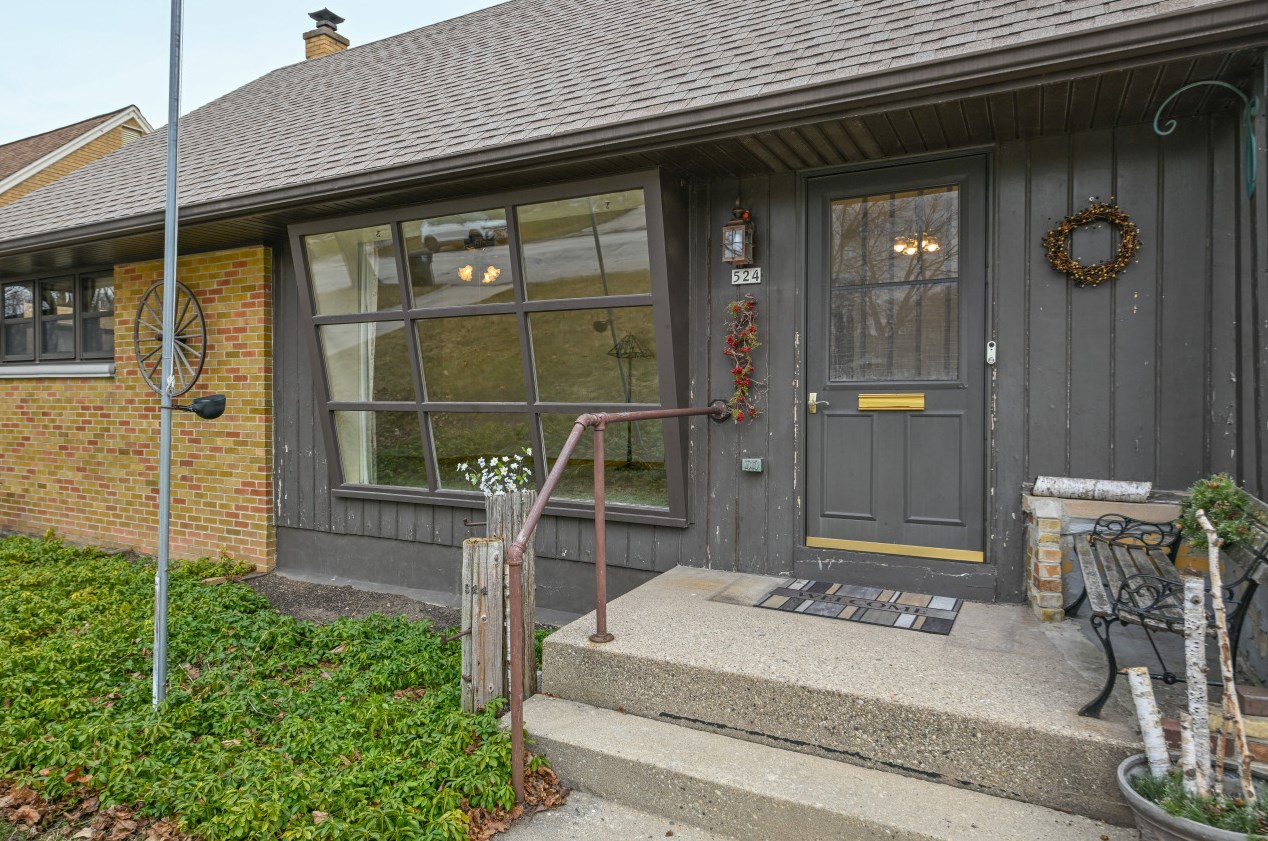 524 106, Milwaukee WI 53225-3205 exterior