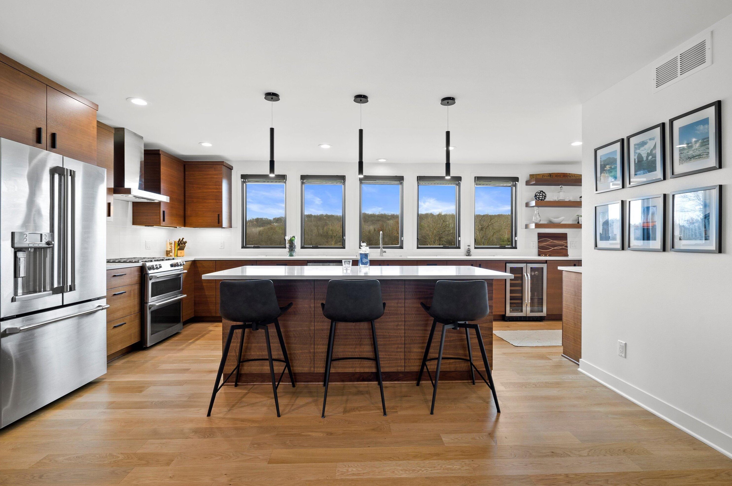 498 Lapham Peak Rd, Delafield WI  53018-2222 exterior