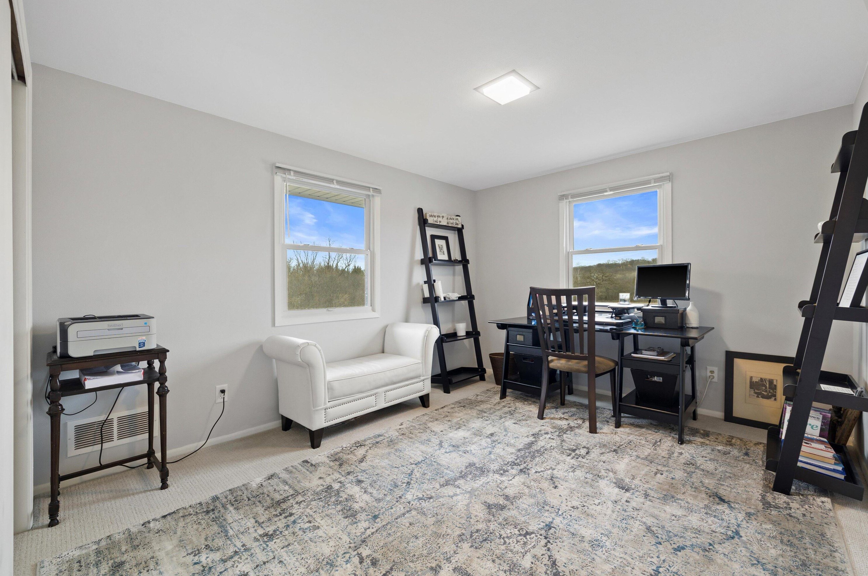 498 Lapham Peak Rd, Delafield WI  53018-2222 exterior