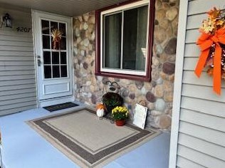 4207 Regal Ct, Waukesha, WI 53151-5865