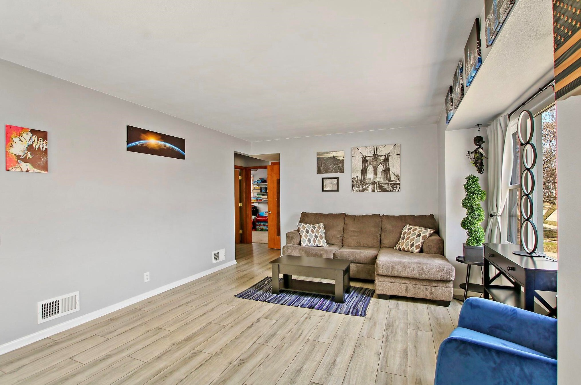 7024 43rd Ave, Kenosha, WI 53142