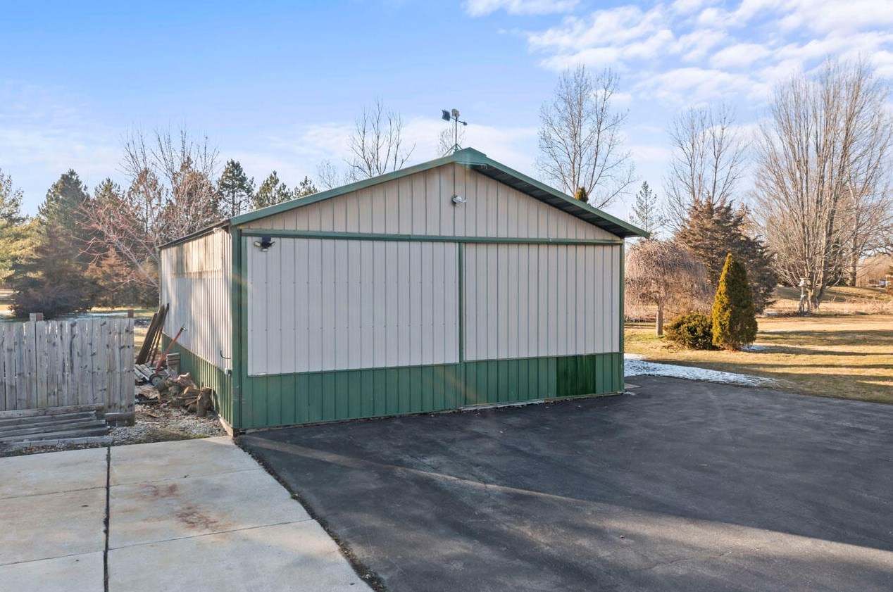 3408 169th Ave, Kenosha, WI 53144