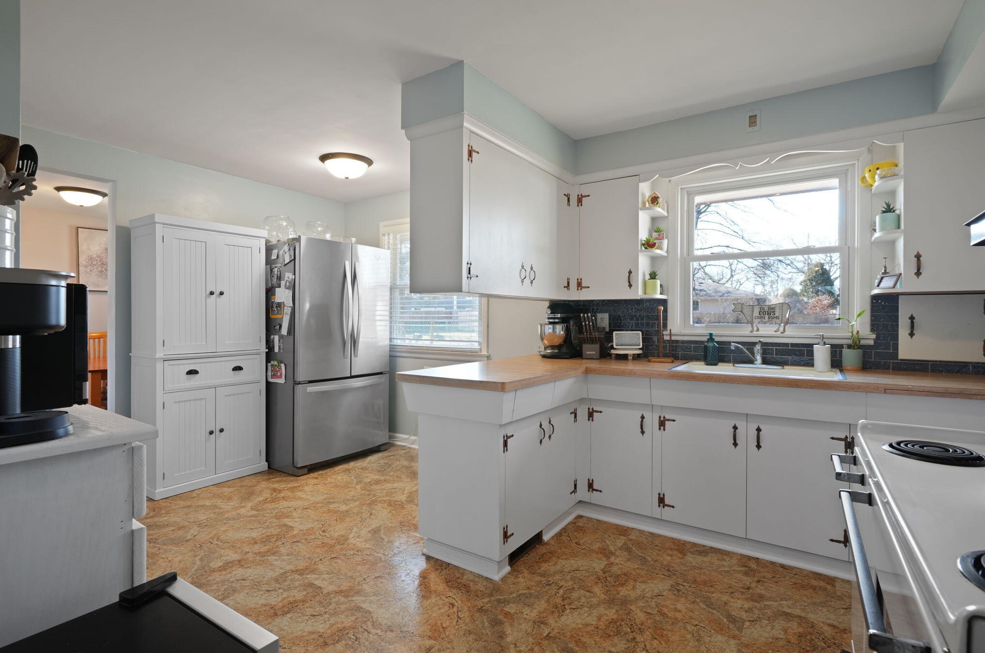 7532 17 Ave, Kenosha WI  53140-1627 exterior